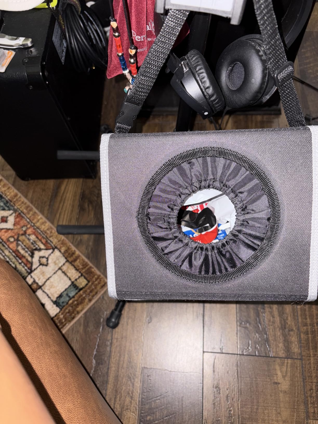 EPAuto Waterproof Car Trash Can with Lid and Storage Pockets, 2.5 Gallons, Black customer photo 1