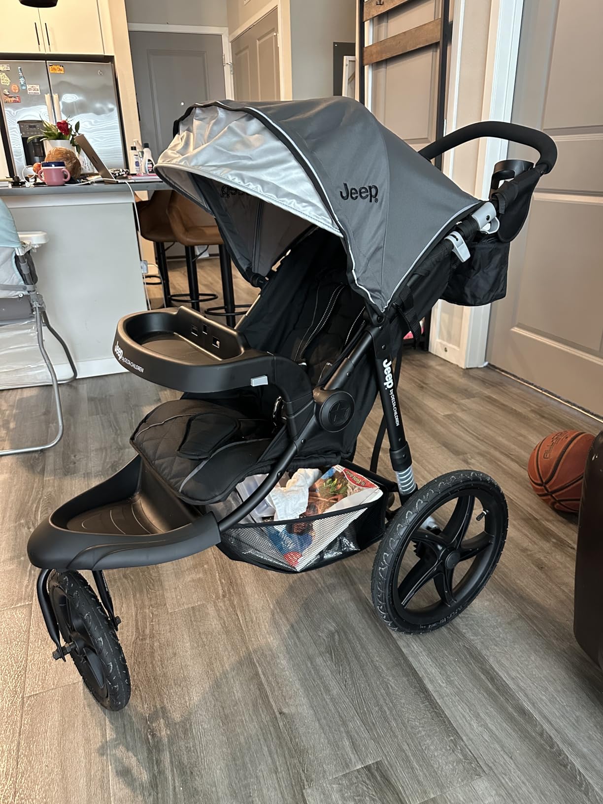 Jeep Classic Jogging Stroller by Delta Children, Grey customer photo 1