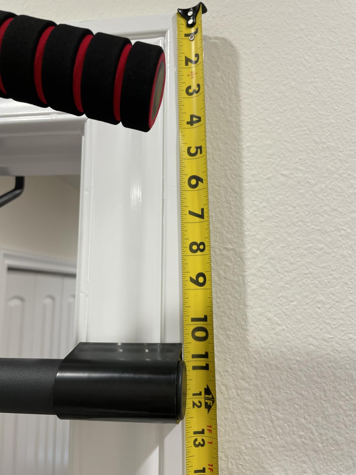 AmazeFan Pull Up Bar Doorway with Ergonomic Grip - Fitness Chin-Up Frame for Home Gym Exercise - Multi-Angle Grip - 2024 Upgrade Smart Hook (Fits Almost All Doors) customer photo 2