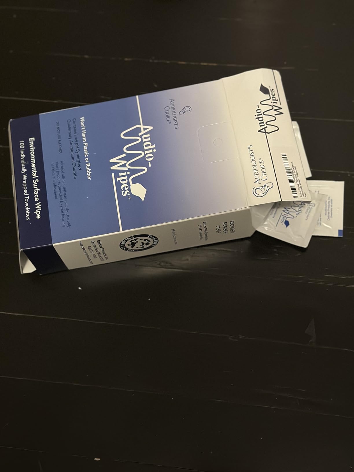 Audio Wipes | 100 Individually Wrapped Cleaning Wipes | Alcohol-Free, Fast-Drying, Safe for Xbox/PlayStation Controllers, Headphones, Earbuds, Monitors & More - Ideal for Gamers! customer photo 1