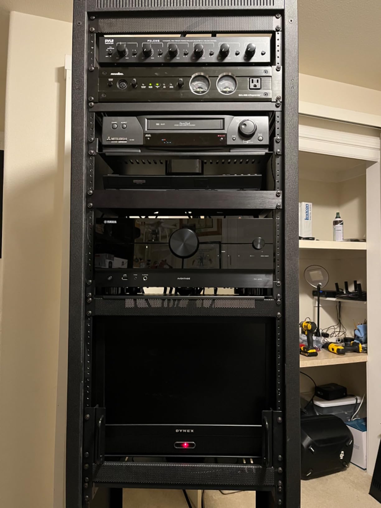 Pyle 6 Channel Speaker Selector Switch - Multi Zone A B Speaker Distribution Controller Box w/ Independent Audio Source Volume Control, Supports Home Theater Stereo Receiver System - Pyle PSLSW6 customer photo 1