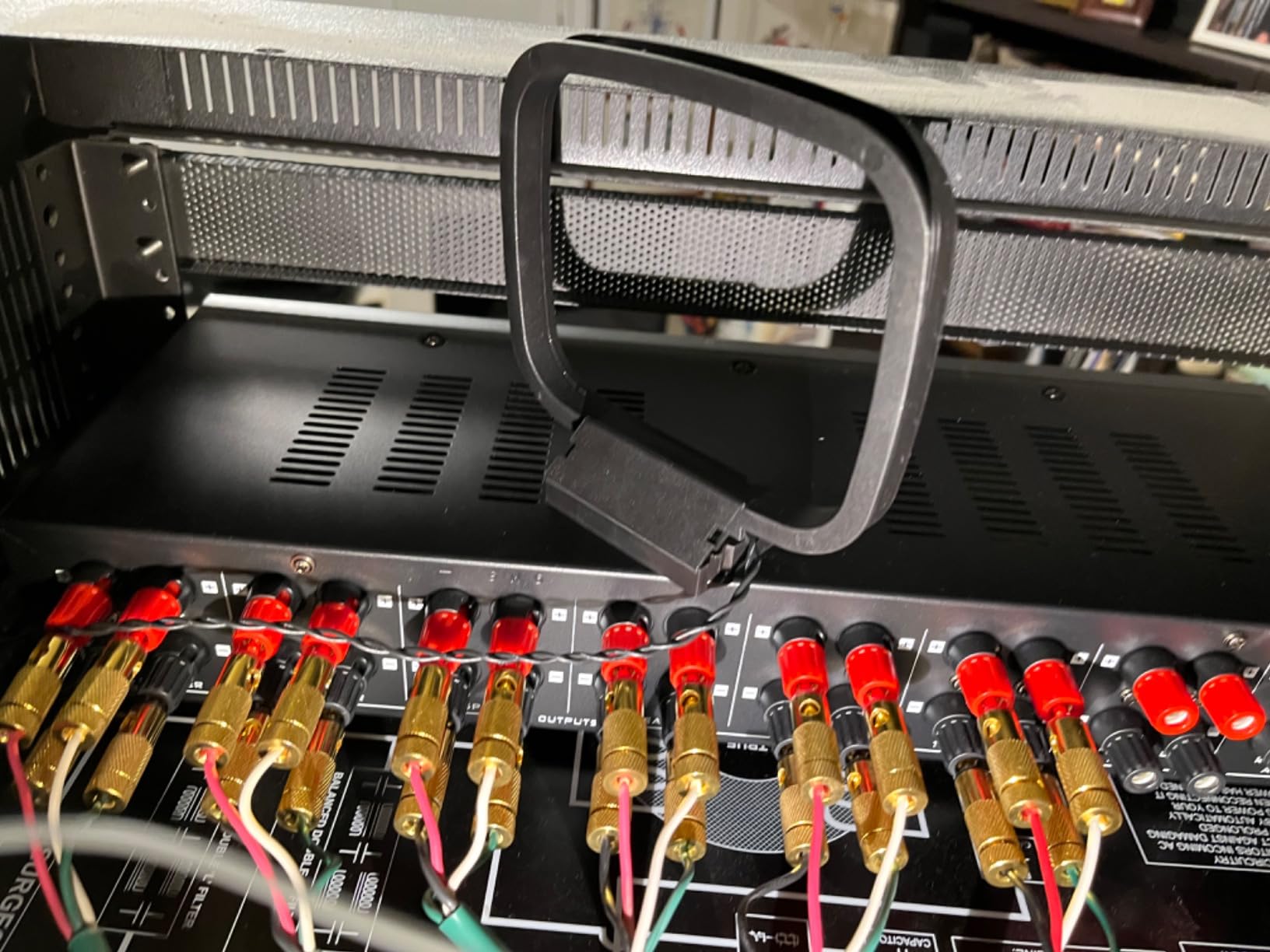 Pyle 6 Channel Speaker Selector Switch - Multi Zone A B Speaker Distribution Controller Box w/ Independent Audio Source Volume Control, Supports Home Theater Stereo Receiver System - Pyle PSLSW6 customer photo 2