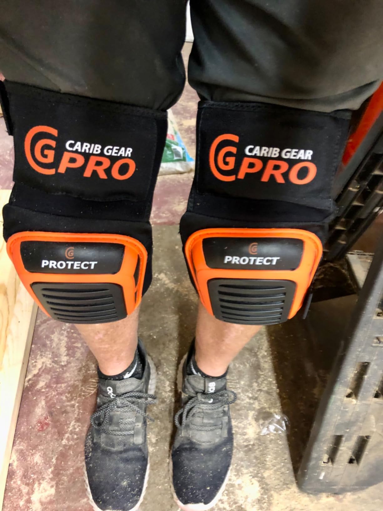 CARIB GEAR PRO USA Work Knee Pads for Men and Women Heavy Duty Double Gel Construction Knee Pads with Anti Slip Straps for Flooring Tiling Gardening Includes Leather Gloves and Safety Glasses customer photo 1
