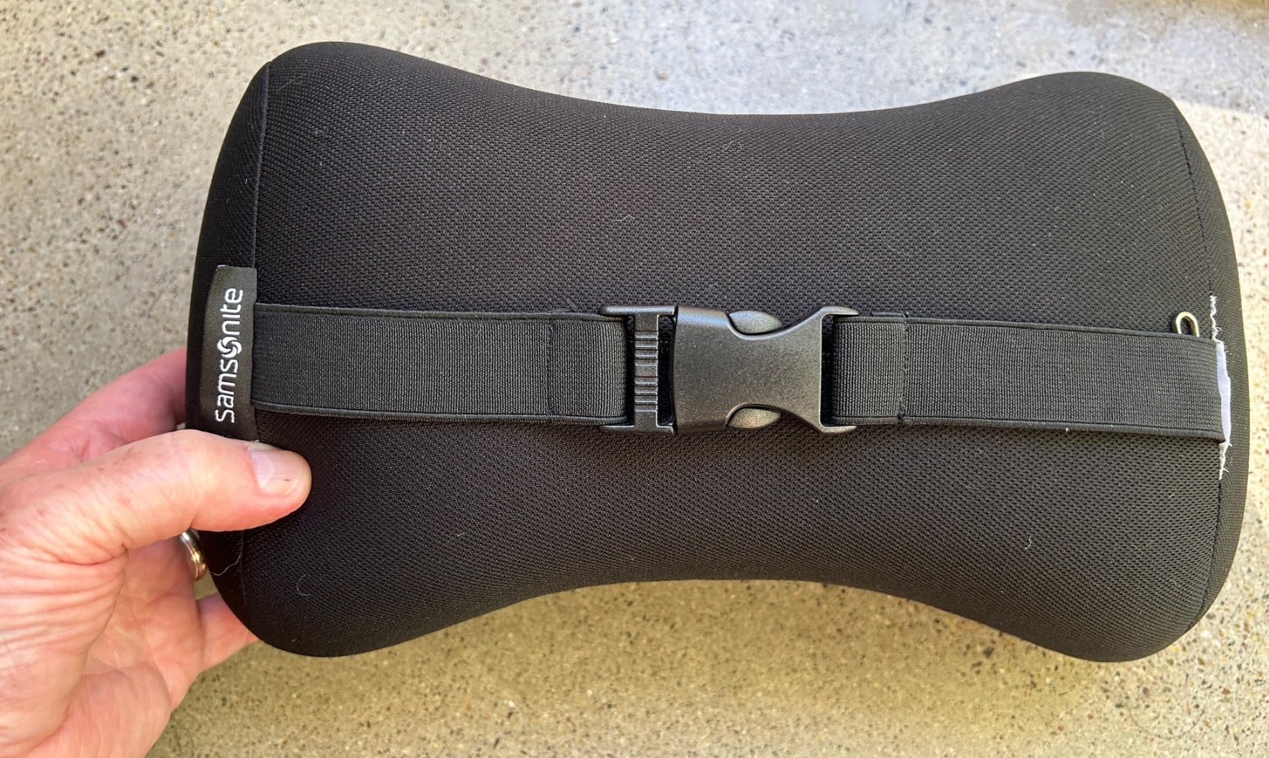 Samsonite Neck Pillow for Car - Ergonomic Memory Foam Headrest Cushion - Car Seat Support for Driving Comfort - Compact Neck Rest - Travel Pillow for Long Road Trip, Black customer photo 1