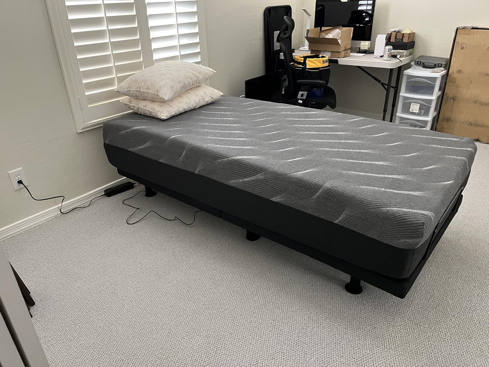 Classic Adjustable Bed Base, Head and Foot Lift, Massage, Under-Bed Lights, USB, Gel Memory, Zero Gravity Smart Frame - Split King + 14 inch Hybrid Spring Matt customer photo 1