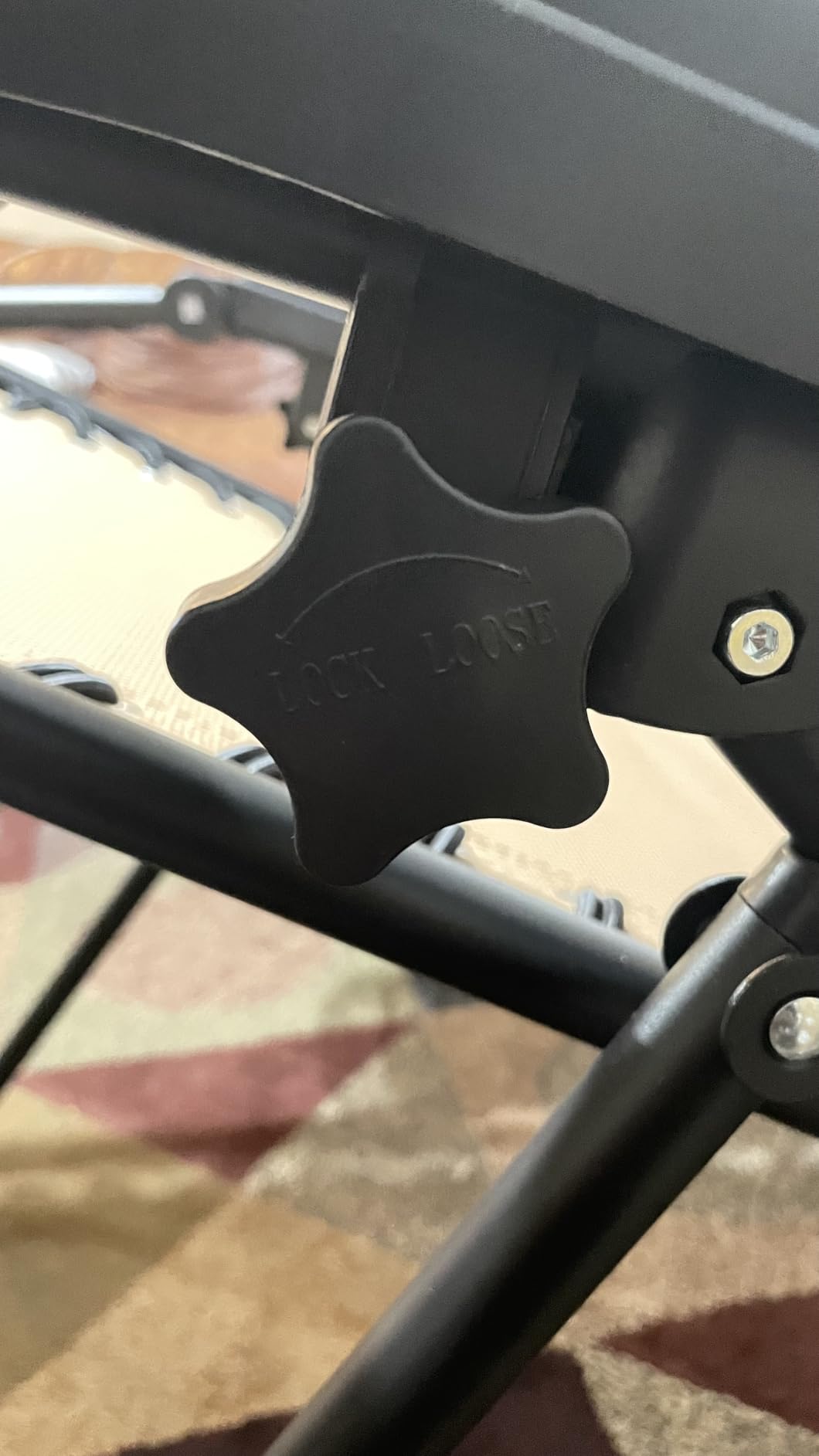 Amazon Basics Outdoor Textilene Adjustable Zero Gravity Folding Reclining Lounge Chair Set with Cup Holder, Side Table, Headrest, Weather-Resistant, 35 x 26 x 43 inches, Beige, 2-Pack customer photo 1