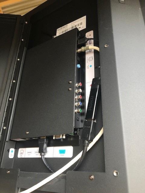 SunBrite Veranda 2 Series 43-inch Full Shade Outdoor TV | 4K Ultra HD HDR LED Weatherproof Television customer photo 2