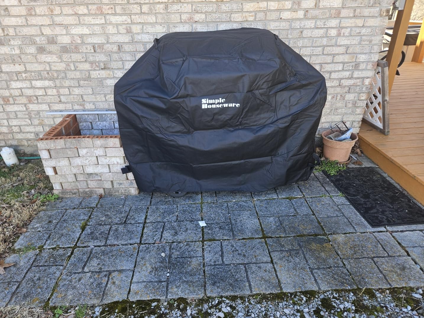 Simple Houseware 55 in. Heavy-Duty BBQ Gas Grill Cover, 600D Polyester Waterproof, Weather-Resistant customer photo 1