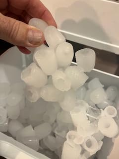 Frigidaire Counter top Portable, 26 lb per Day Nugget Ice Maker Machine (Red Stainless Steel) customer photo 2