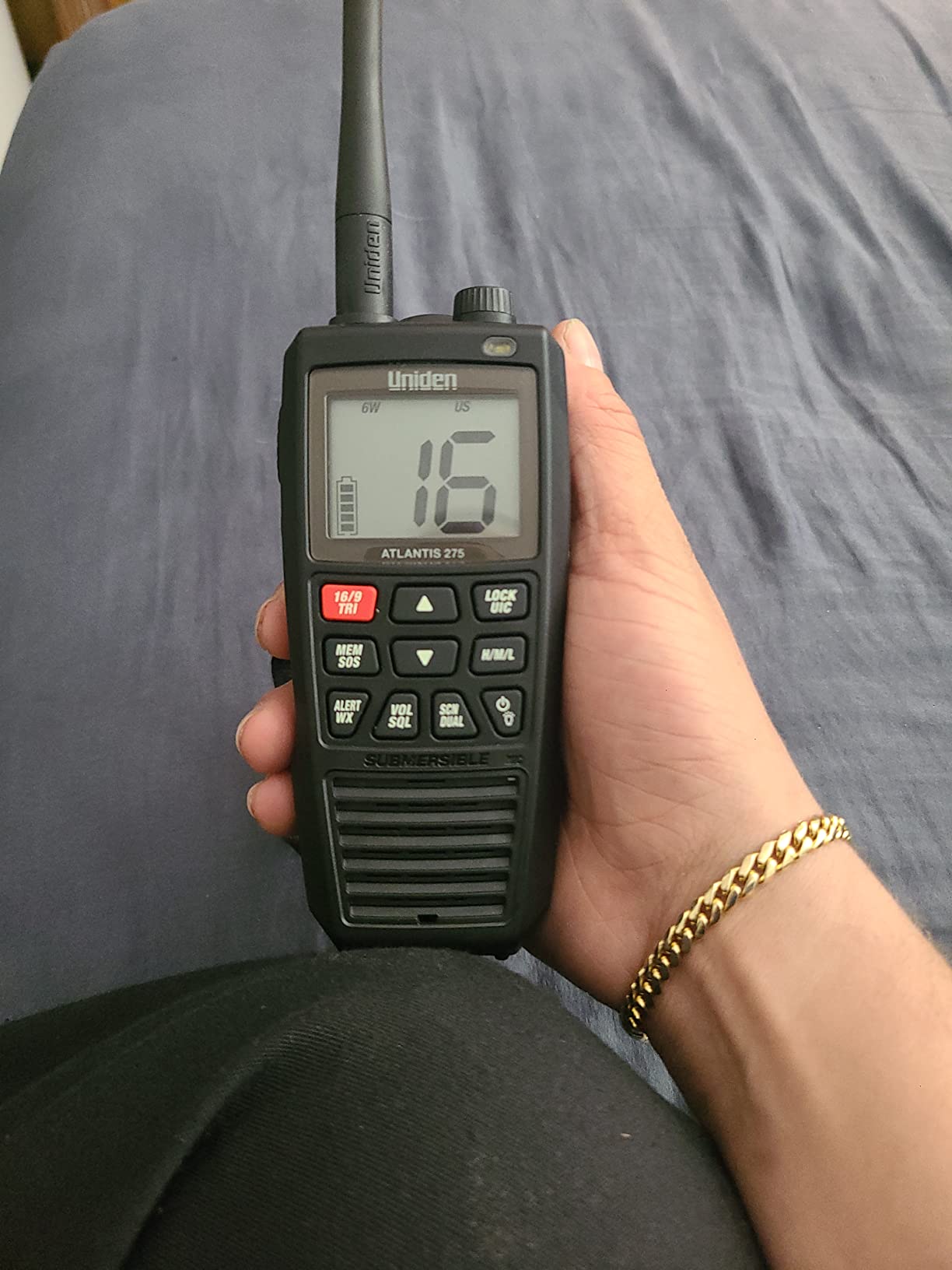 Uniden Atlantis 275 Handheld Two-Way VHF Marine Radio, Floating IPX8, 6-Watt customer photo 1