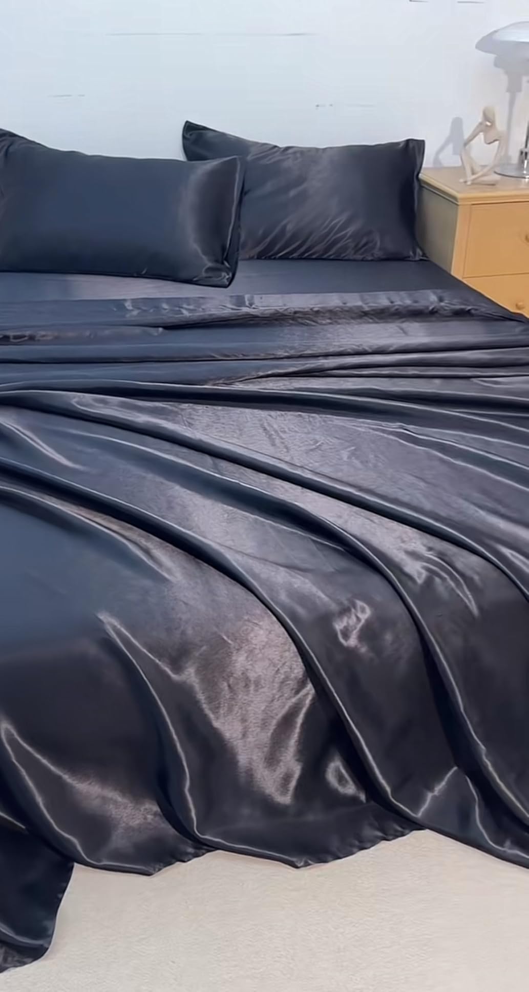 Bedsure Queen Sheet Set - 4 Pieces Soft Queen Size Sheets - Breathable & Cooling - Hotel Luxury - Easy Care Polyester Microfiber Bedding for Women, Men, Dark Grey customer photo 2