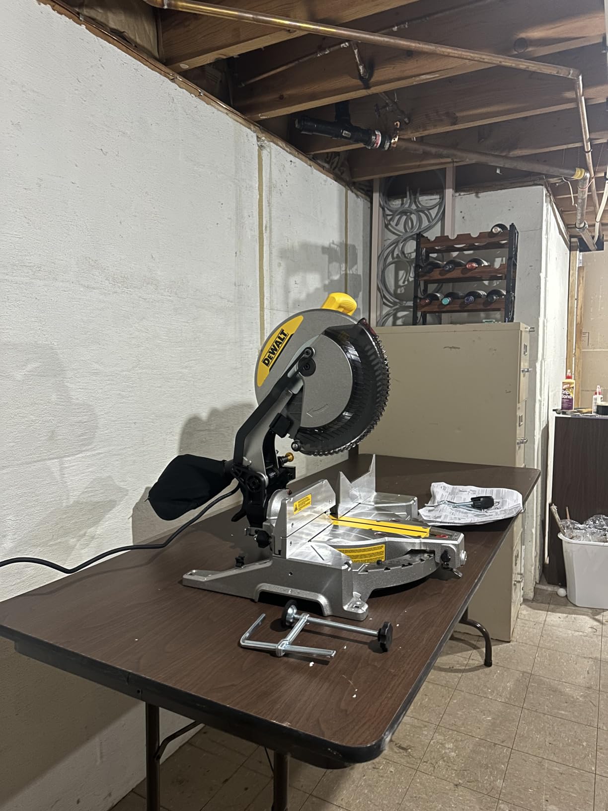 DEWALT 12-Inch Miter Saw, 15-Amp, Single Bevel, Compound (DWS715) customer photo 1