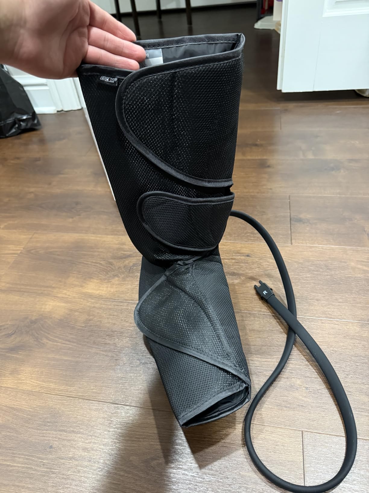 CINCOM Leg Massager for Circulation and Pain Relief, Air Compression Calf Foot Leg Massagers with Handheld Controller, Legs Circulation Machine customer photo 2