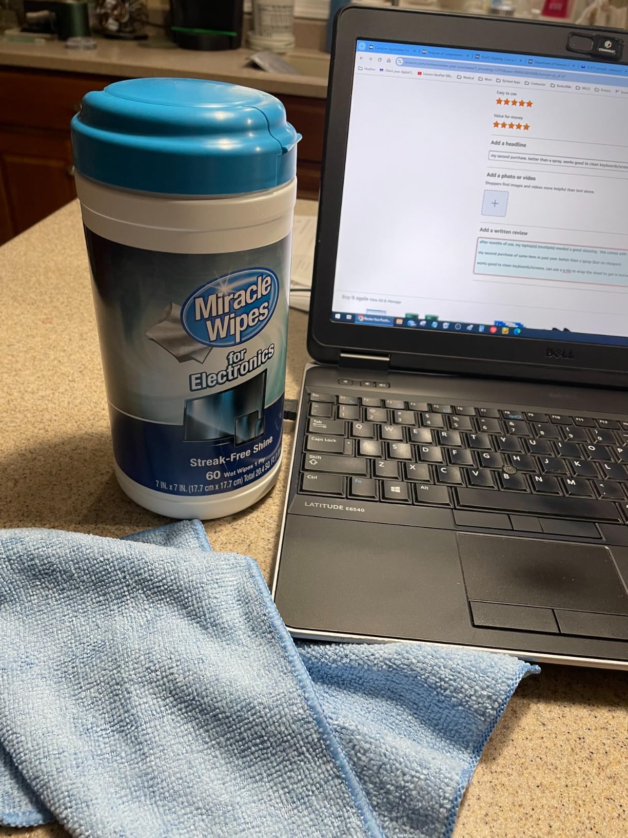 MiracleWipes for Electronics Cleaning - Screen Wipes Designed for TV, Phones, Monitors and More - Includes Microfiber Towel - 30 Count customer photo 1