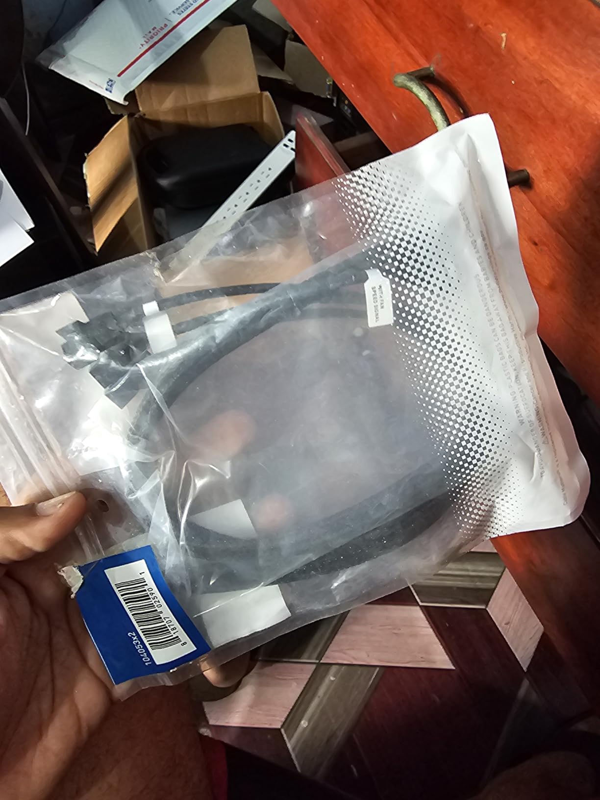 Cable Matters 2-Pack 3 Way 4 Pin PWM Fan Splitter Cable - 12 Inches / 30cm, 1x PWM-Controlled with 2 Follower customer photo 2