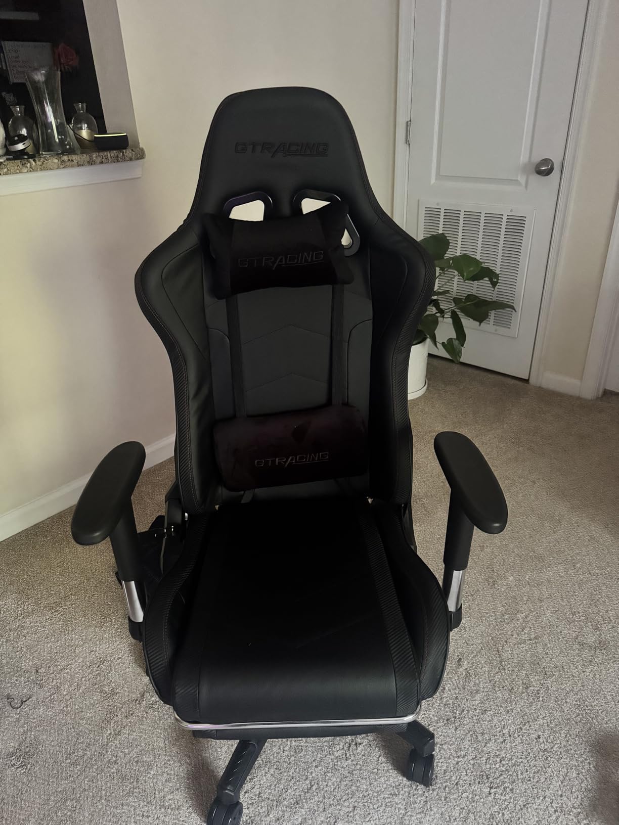 GTRACING Gaming Chair with Footrest Speakers Video Game Chair Bluetooth Music Heavy Duty Ergonomic Computer Office Desk Chair Red customer photo 1