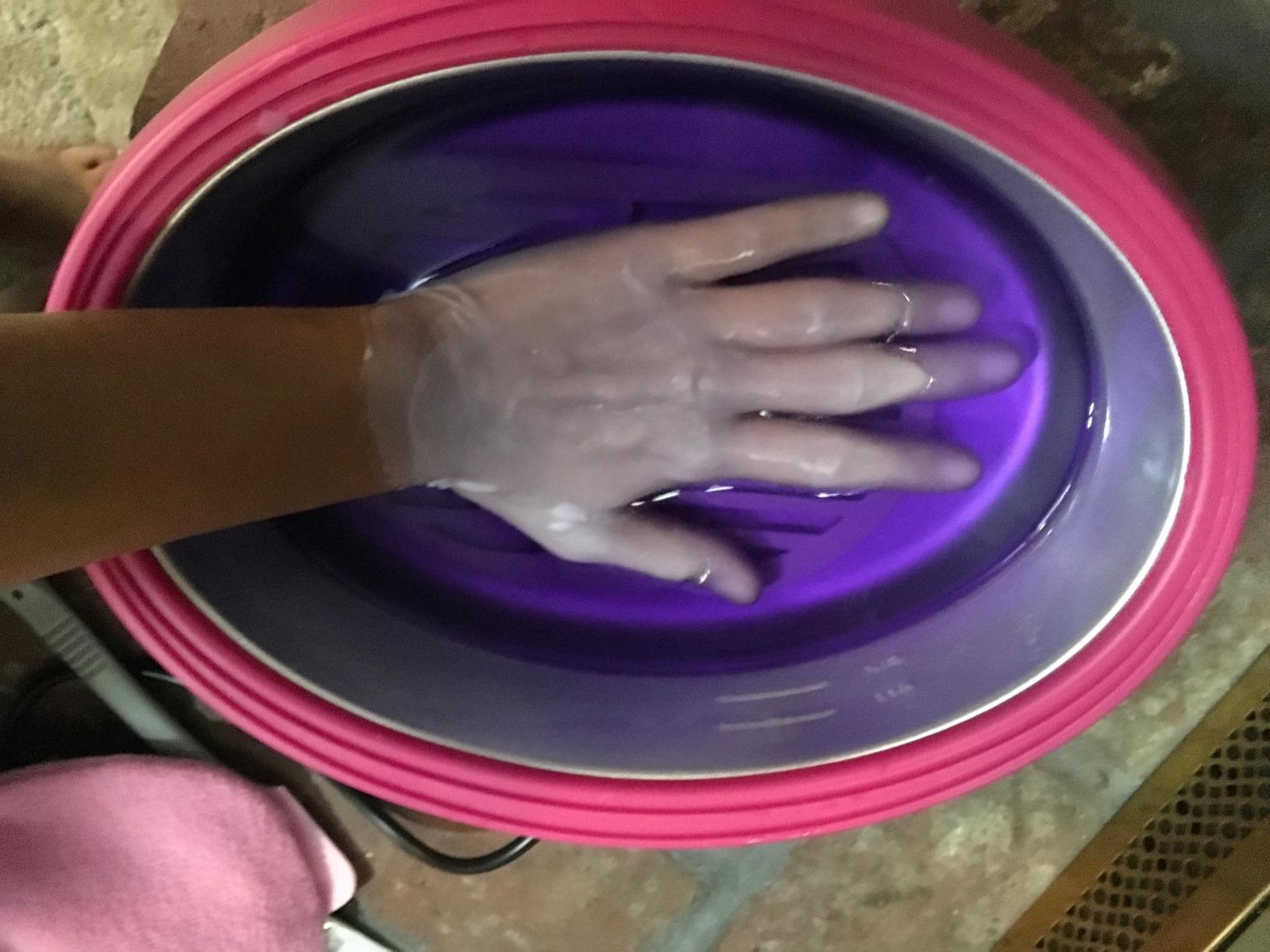 Ejiubas Paraffin Bath for Hand and Feet - Quick Heating, Large Capacity, includes 2.2 lb Paraffin Wax, 200 Glove Liners, 2 Thermal Mitts Booties for Arthritis and Deep Skin Moisturize customer photo 2