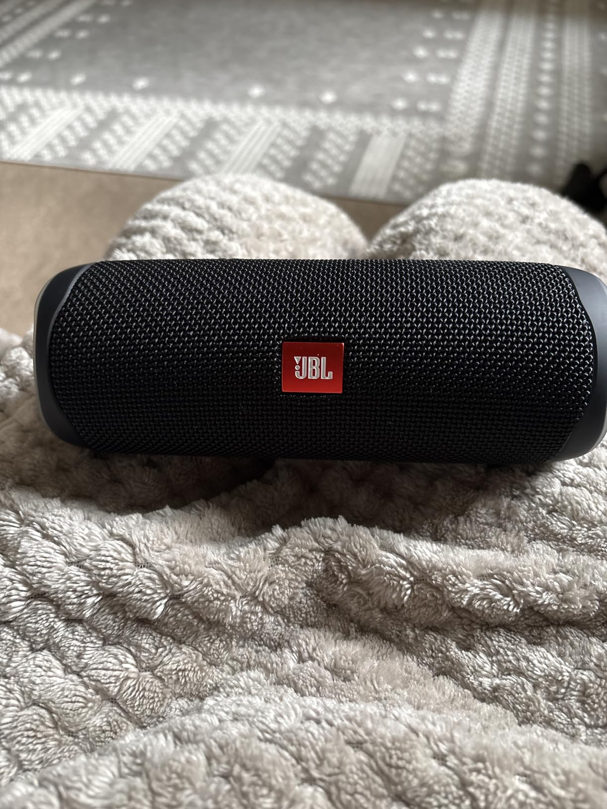 JBL Flip 5 - Waterproof Portable Bluetooth Speaker (Black) customer photo 1