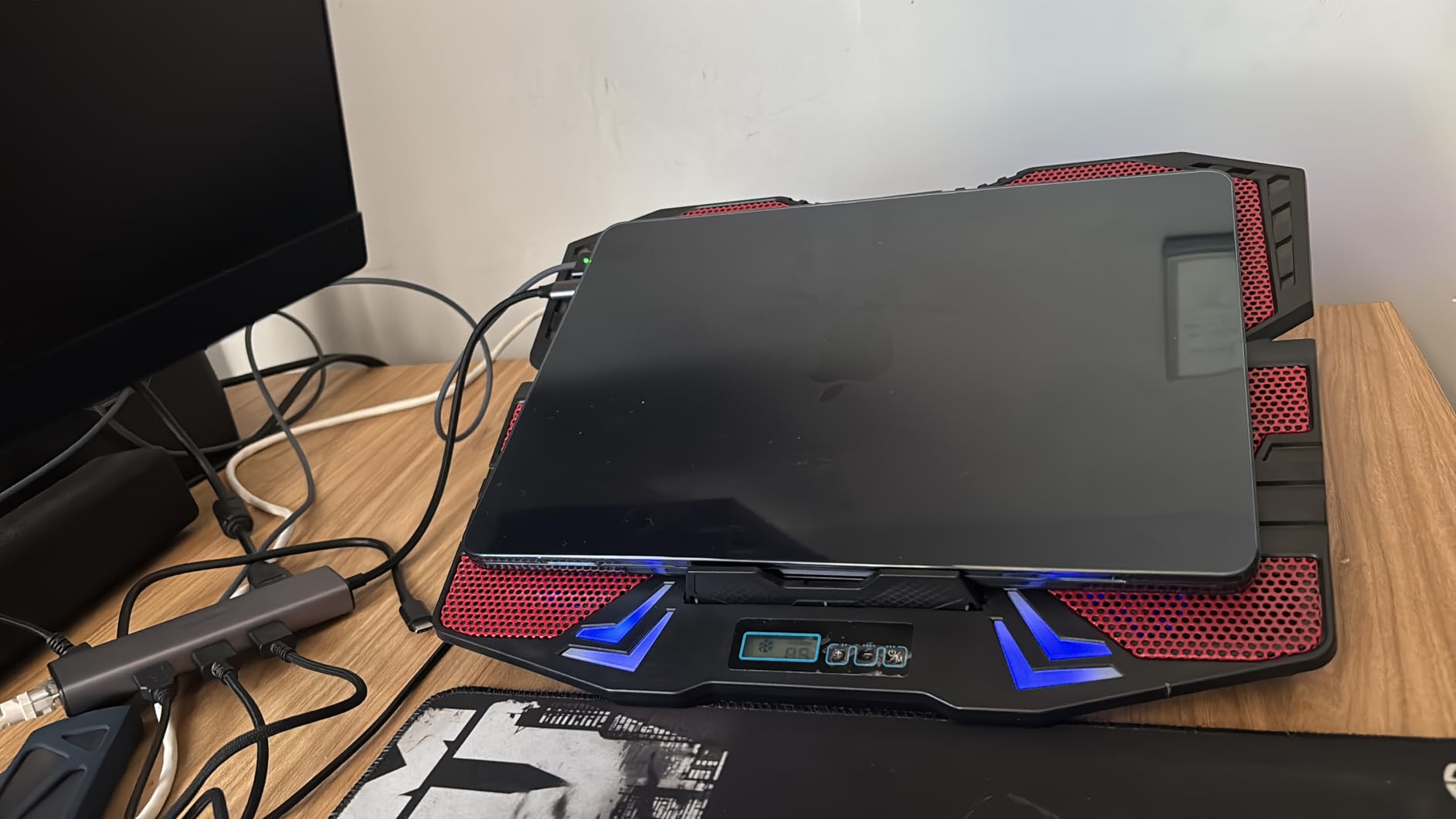 QGeeM USB C Hub, USB 4k to HDMI Adapter, 7 in 1 USB-C Dongle with 100W PD, USB 3.0, Card Reader customer photo 1