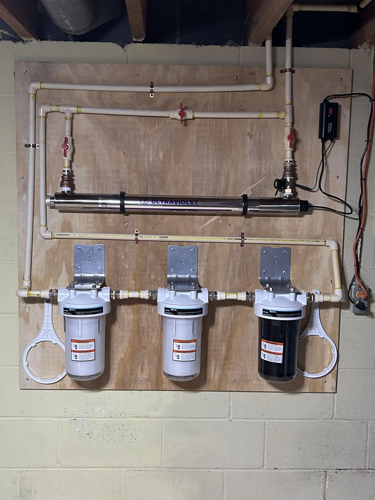 AO Smith Whole House Salt Free Descaler System - Works with City & Well Water Filters - 6yr, 600,000 Gl - Water Softener Alternative for Home - AO-WH-DSCLR customer photo 2