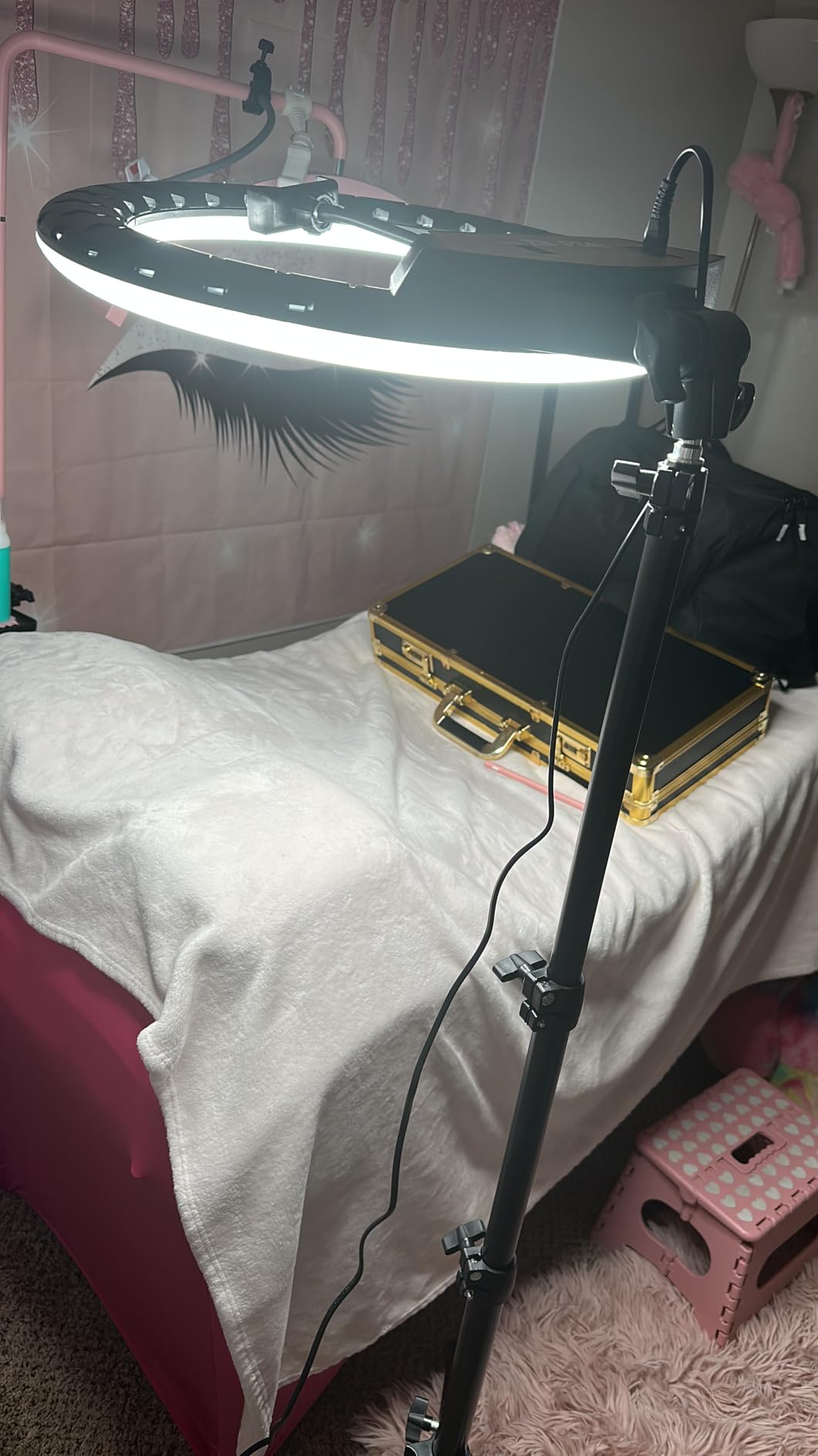 EMART 18-inch Ring Light with Stand, 2800-6500K LED Photography Lighting Kit with Phone Holder, Selfie Light for Vlog Live Streaming Video Makeup Tattoo Barber Studio customer photo 1