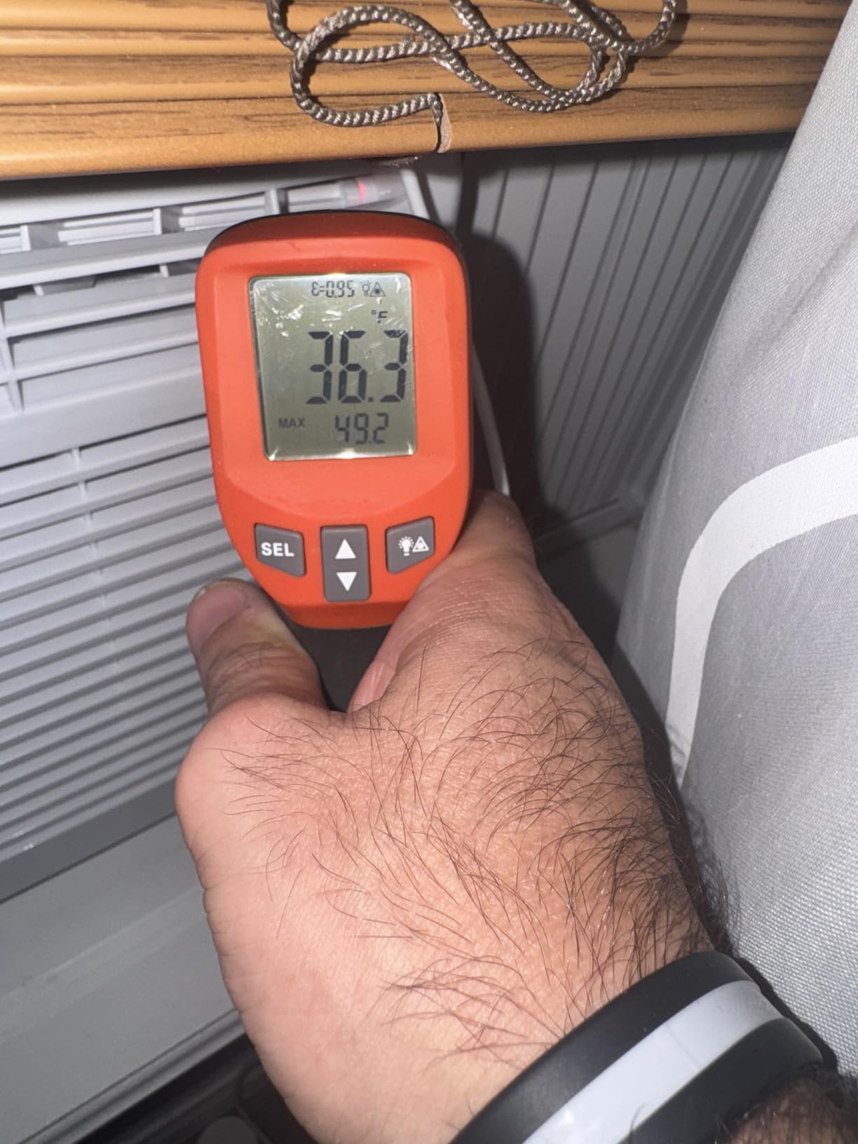 Frigidaire 5,000 BTU Window-Mounted Air Conditioner, Cools Up to 150 Sq. Ft., Quiet Operation, Effortless Temperature Control, 2 Fan Speeds, Auto Restart, White customer photo 1