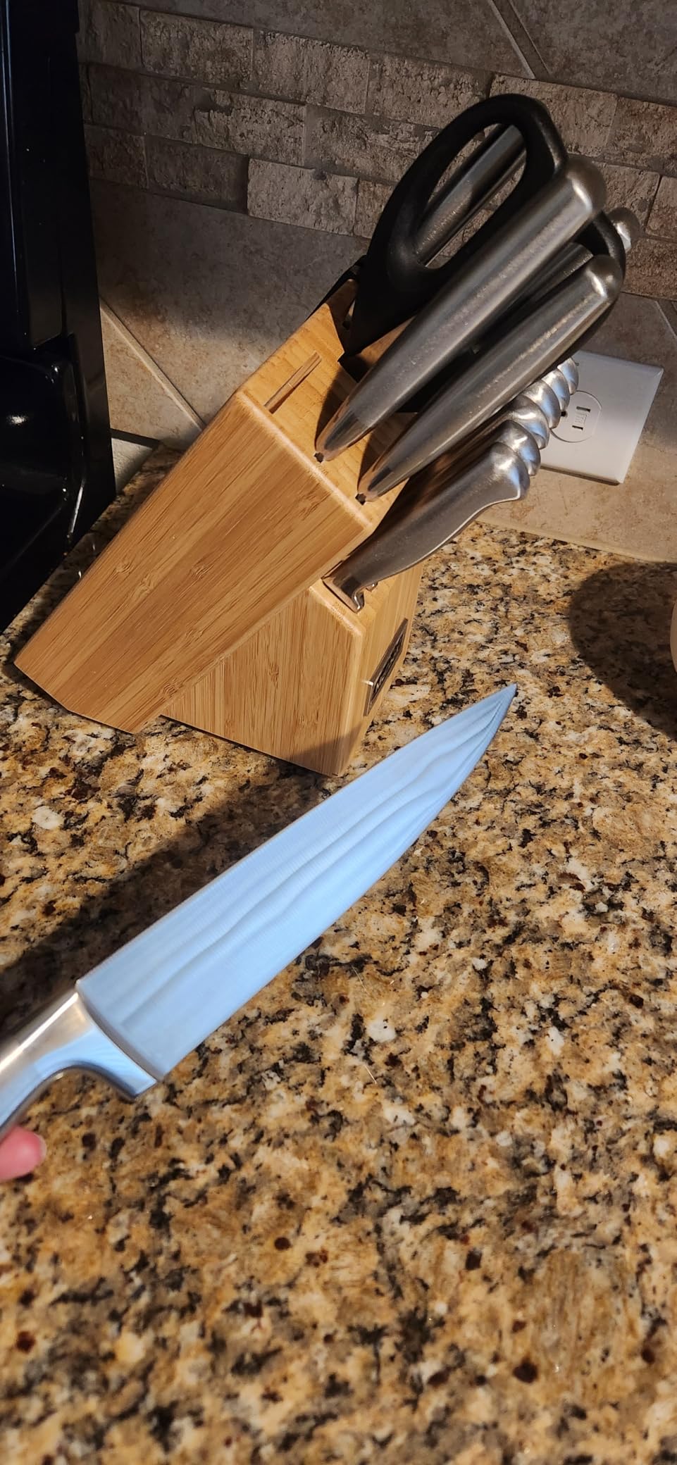 McCook Knife Sets, German Stainless Steel Kitchen Knife Block Sets with Built-in Sharpener customer photo 1