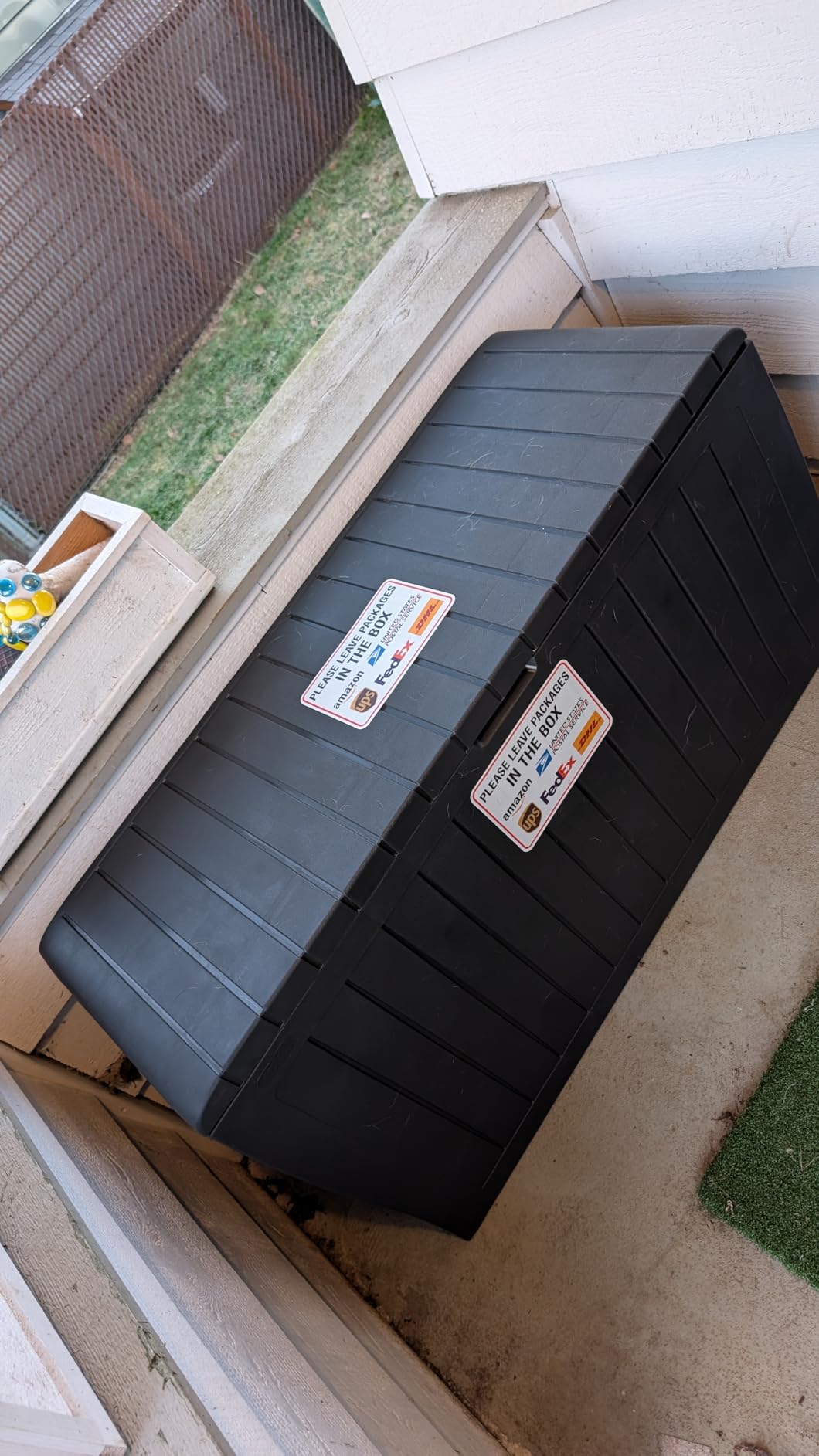 Keter Marvel Plus 71 Gallon Resin Outdoor Storage Box for Patio, Balcony & Garden - Weather‑Resistant Deck Box for Cushions, Pillows, Pool Floats & Tools, Dark Grey customer photo 2