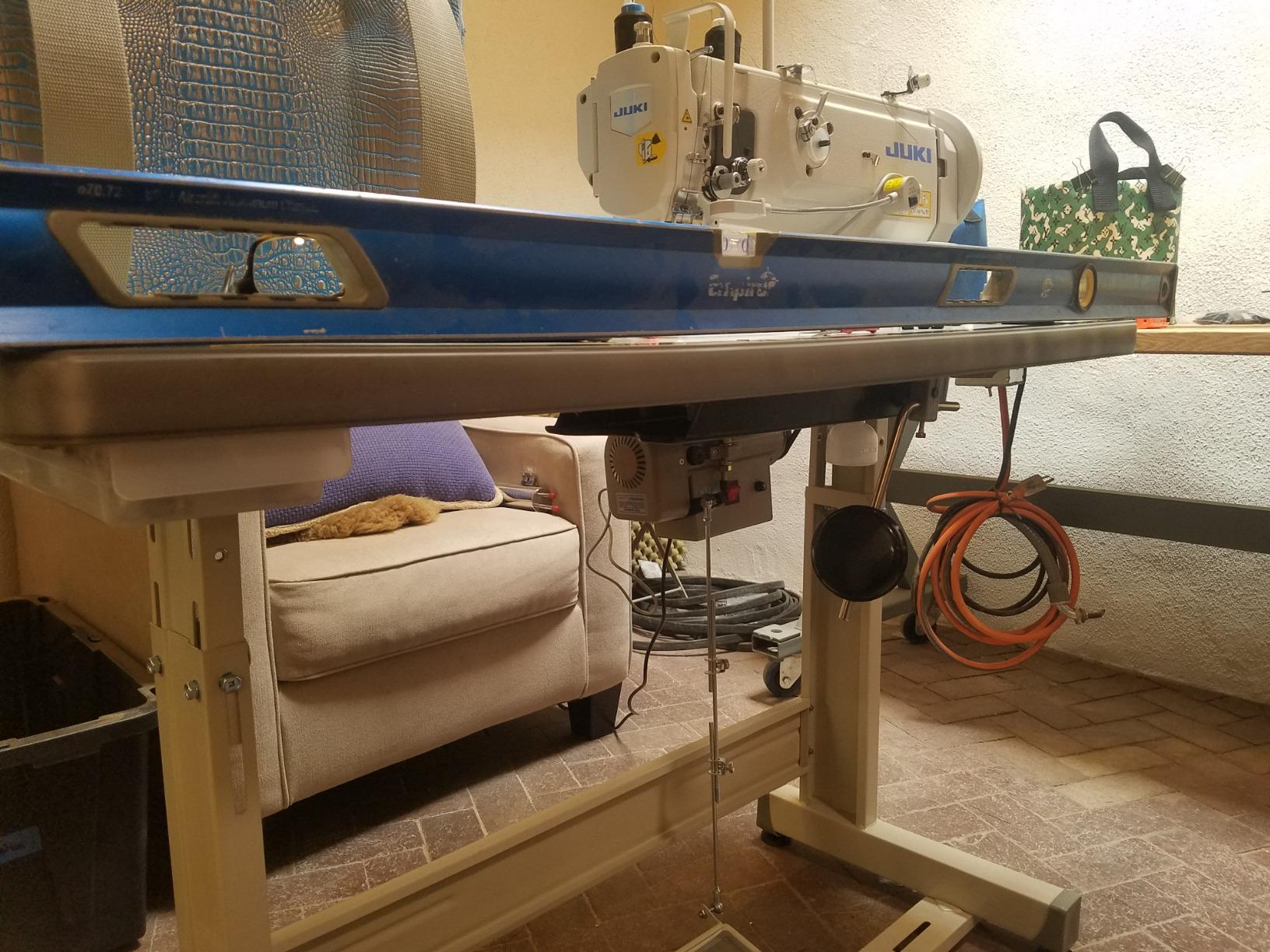 Juki DNU-1541S Industrial Sewing w/Safety Mechanism DNU 1541 Walking Foot Needle Feed,servo Motor,Table,lamp. DIY. customer photo 1