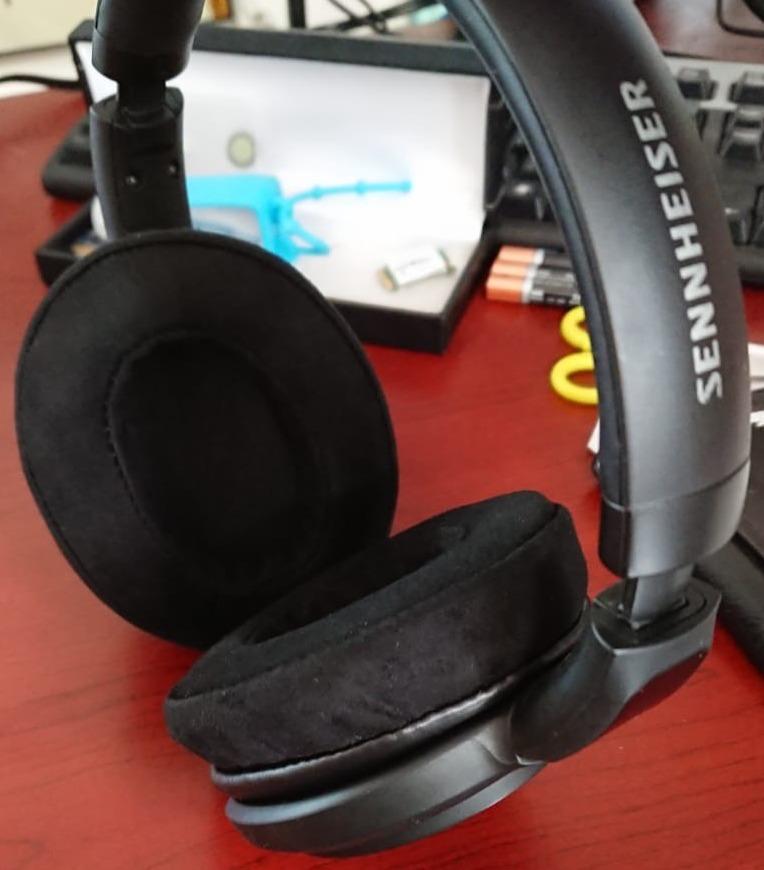 Brainwavz Gaming Earpads Compatible with ATH M50X, Hyper X Cloud, Steelseries Arctis, G Pro X & Many More, with Cooling Gel & Soft Micro Suede for Extra Comfort customer photo 1