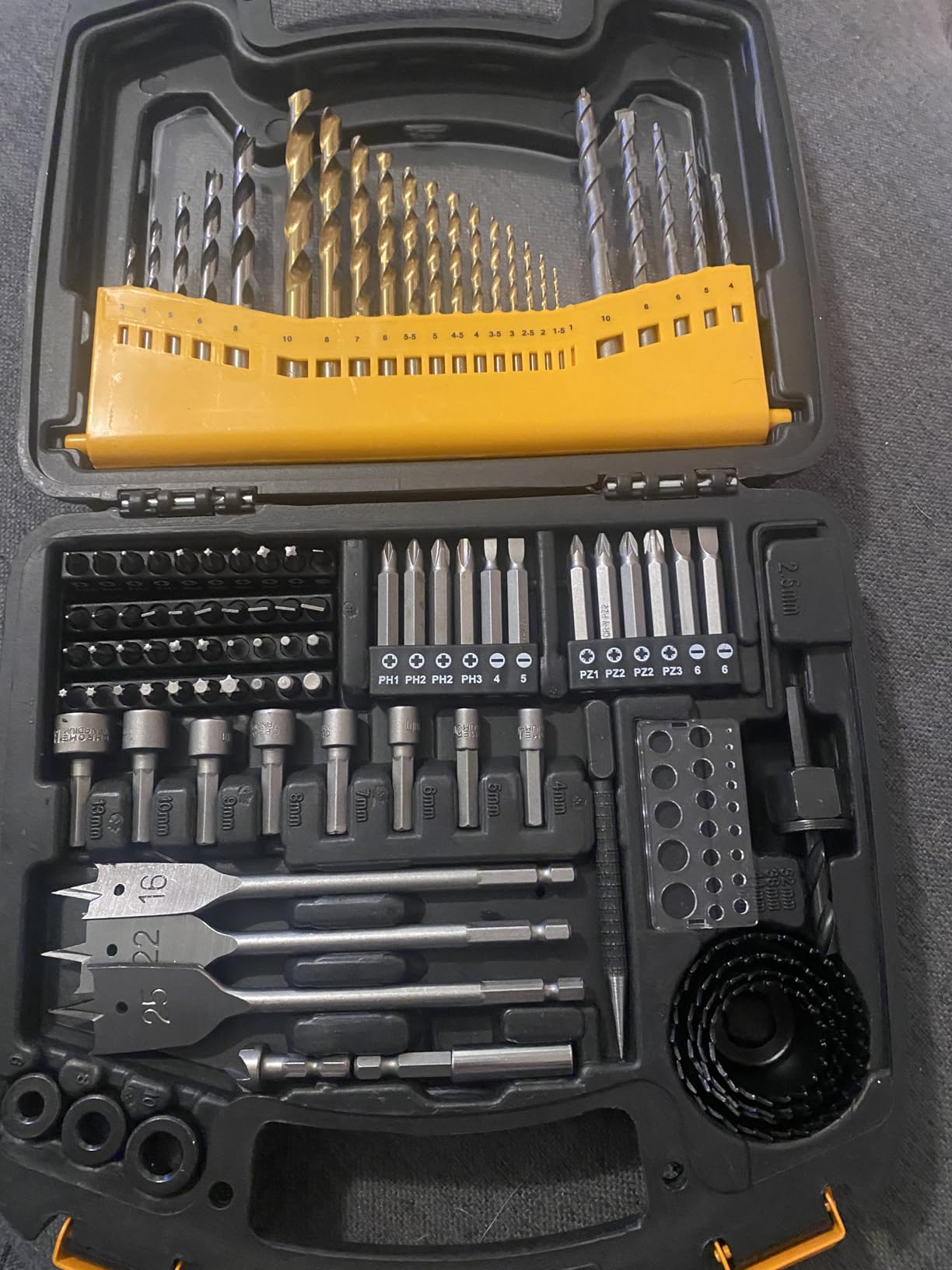 Amazon Basics Drill & Driver Multi Bit Set, Alloy Steel Drill Bits for Metal, Wood, Plastic, Masonry, with Storage Case, 100-Piece customer photo 1