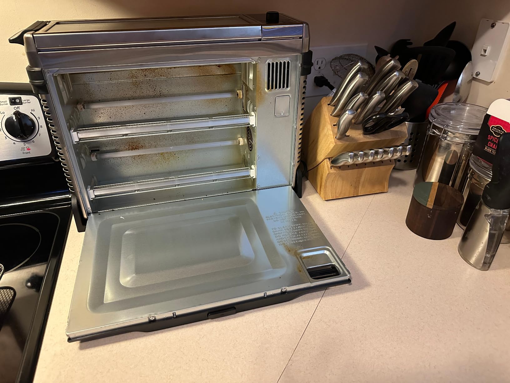 Digital Air Fryer & Toaster Oven | 8-in-1 Functionality | Flip-Up Design | XL Capacity | Air Fry Basket, Sheet Pan, Wire Rack & Crumb Tray | 1800 Watt | Silver | SP101 customer photo 2