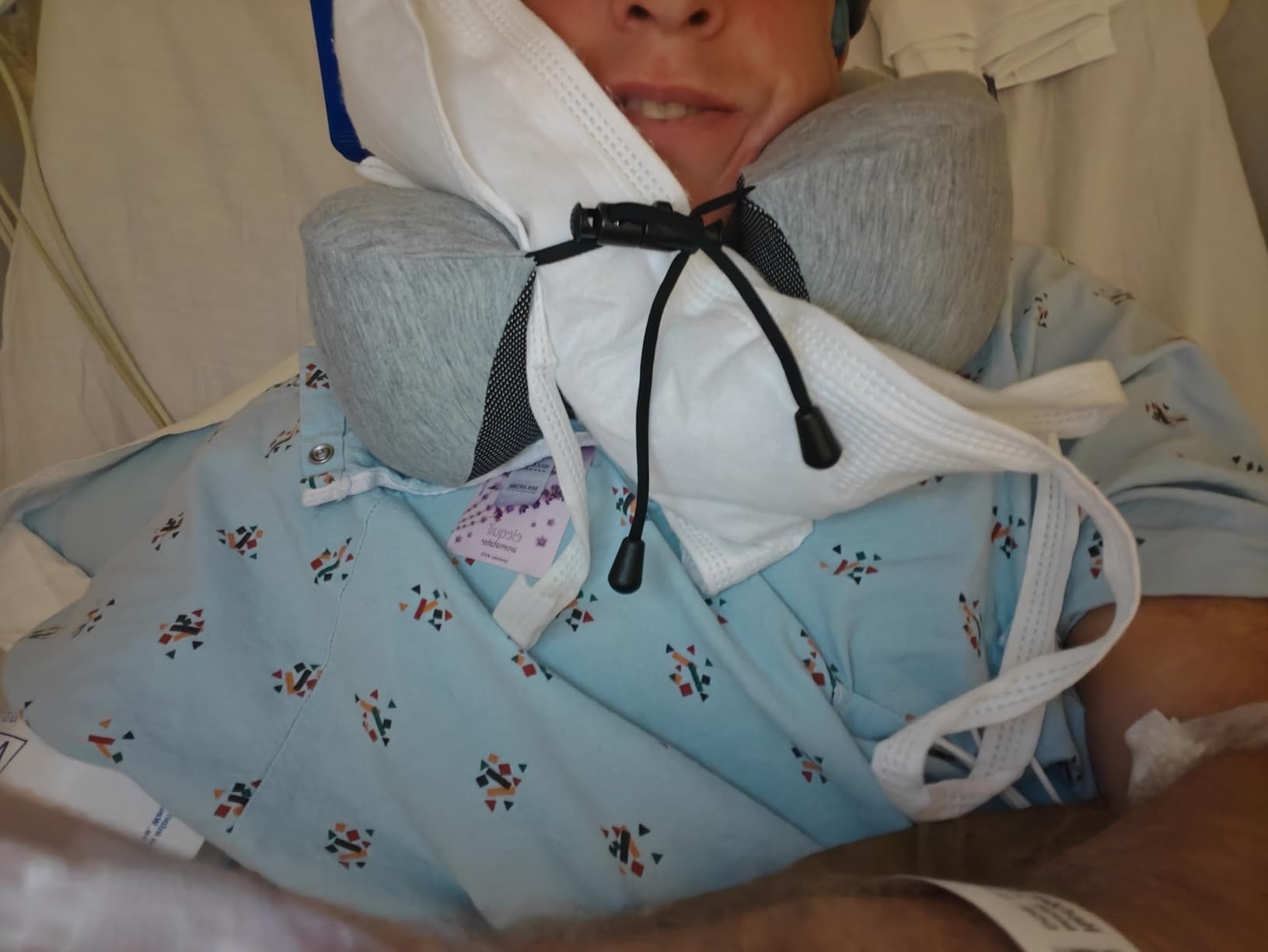 napfun Neck Pillow for Traveling, Upgraded Travel Neck Pillow for Airplane 100% Pure Memory Foam Travel Pillow for Flight Headrest Sleep, Portable Plane Accessories, Light Grey customer photo 1