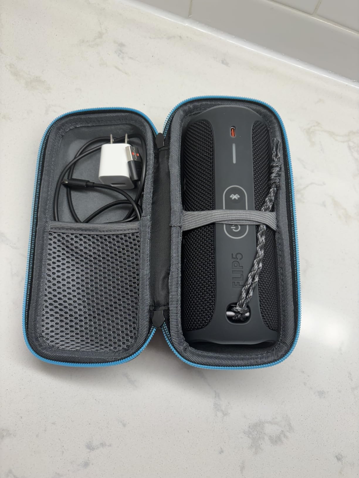 JBL Flip 5 (Black) Bundle with divvi! Protective Hardshell Case customer photo 2