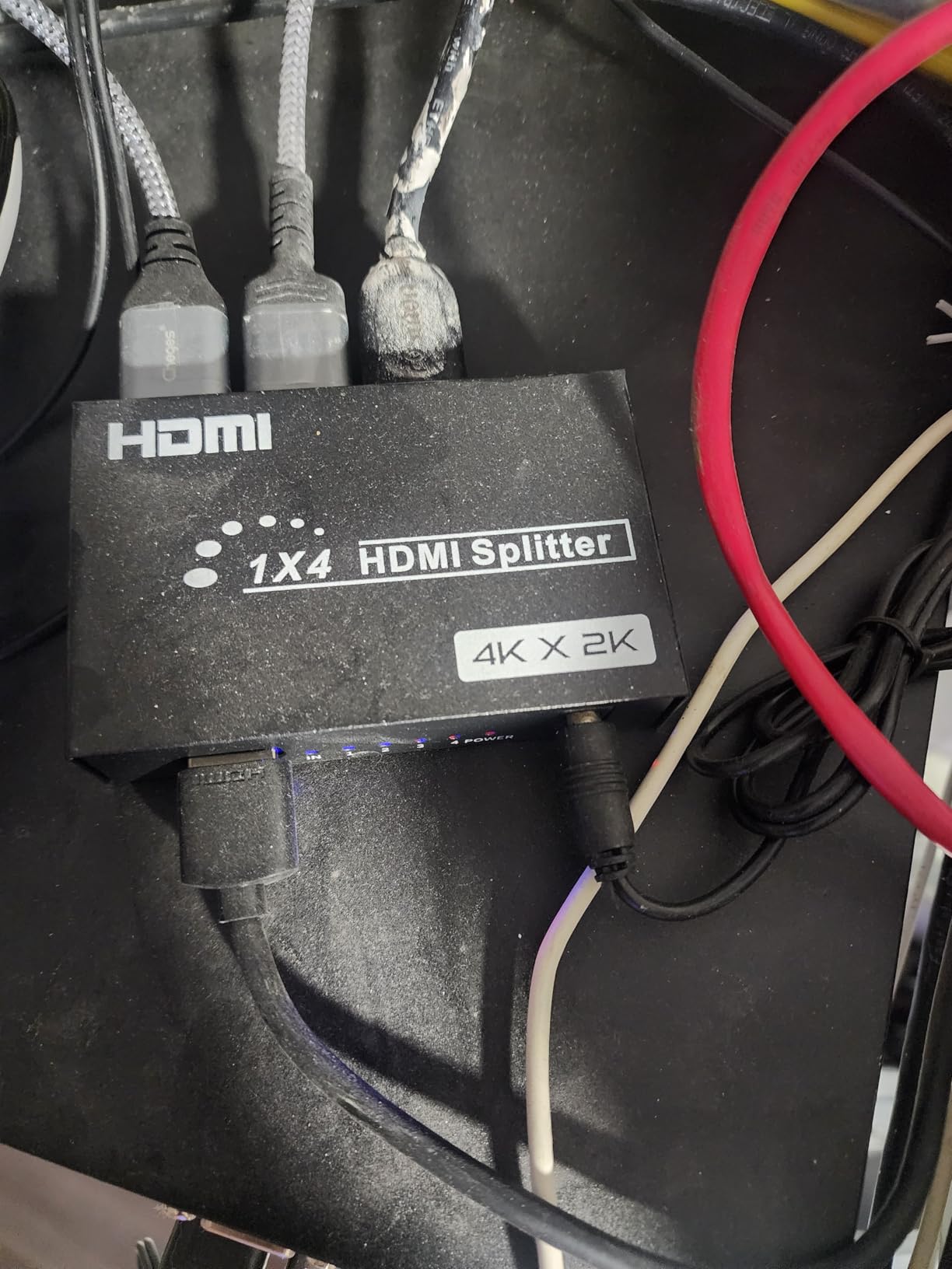 MT-ViKI HDMI Splitter 1 in 4 Out, 1x4 Power HDMI Splitter 4 Ports w/AC Adapter, 4Kx2K@30Hz 3D Full HD Distributor for PS4 Fire Stick HDTV customer photo 1