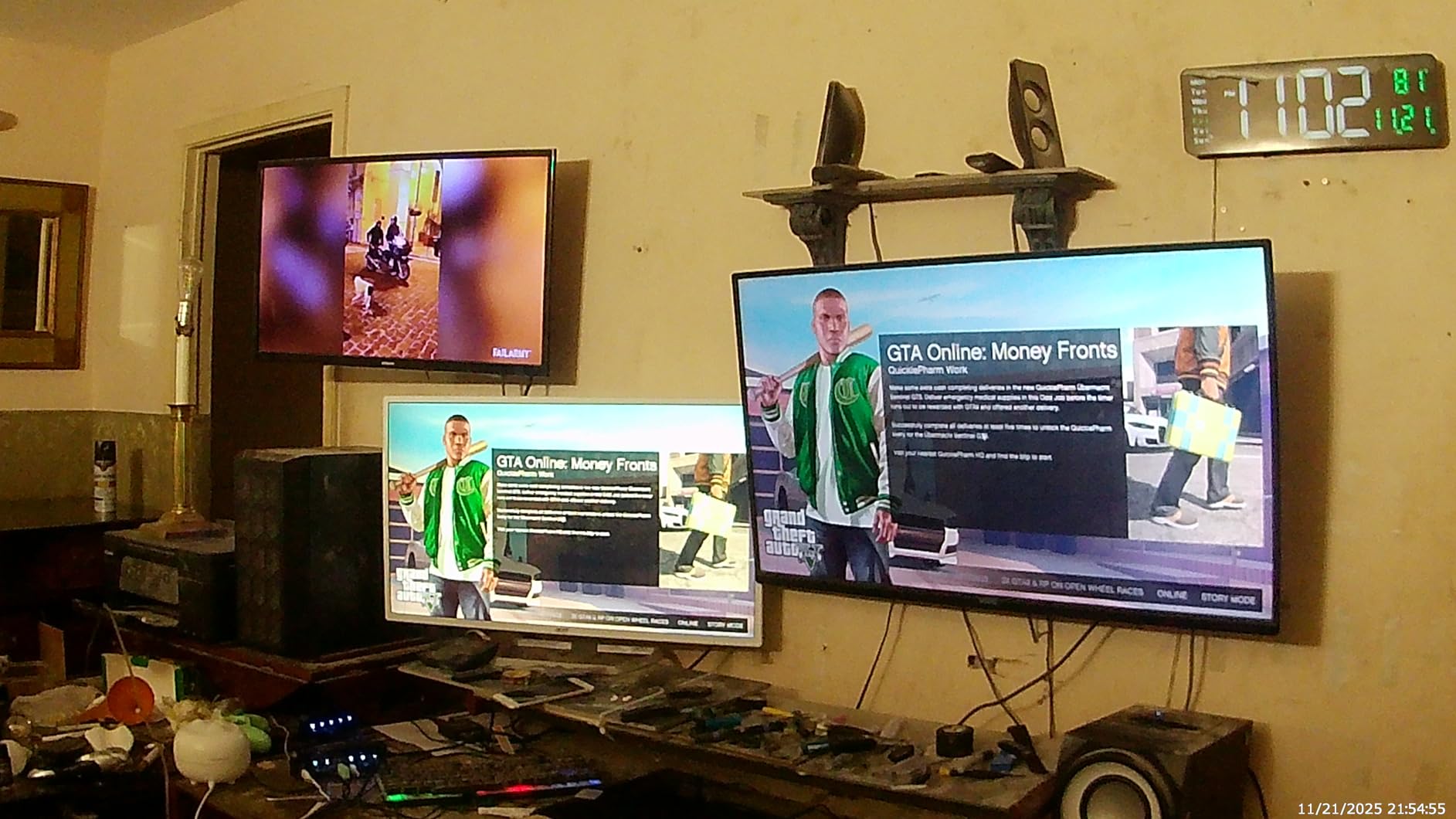 MT-ViKI HDMI Splitter 1 in 4 Out, 1x4 Power HDMI Splitter 4 Ports w/AC Adapter, 4Kx2K@30Hz 3D Full HD Distributor for PS4 Fire Stick HDTV customer photo 2