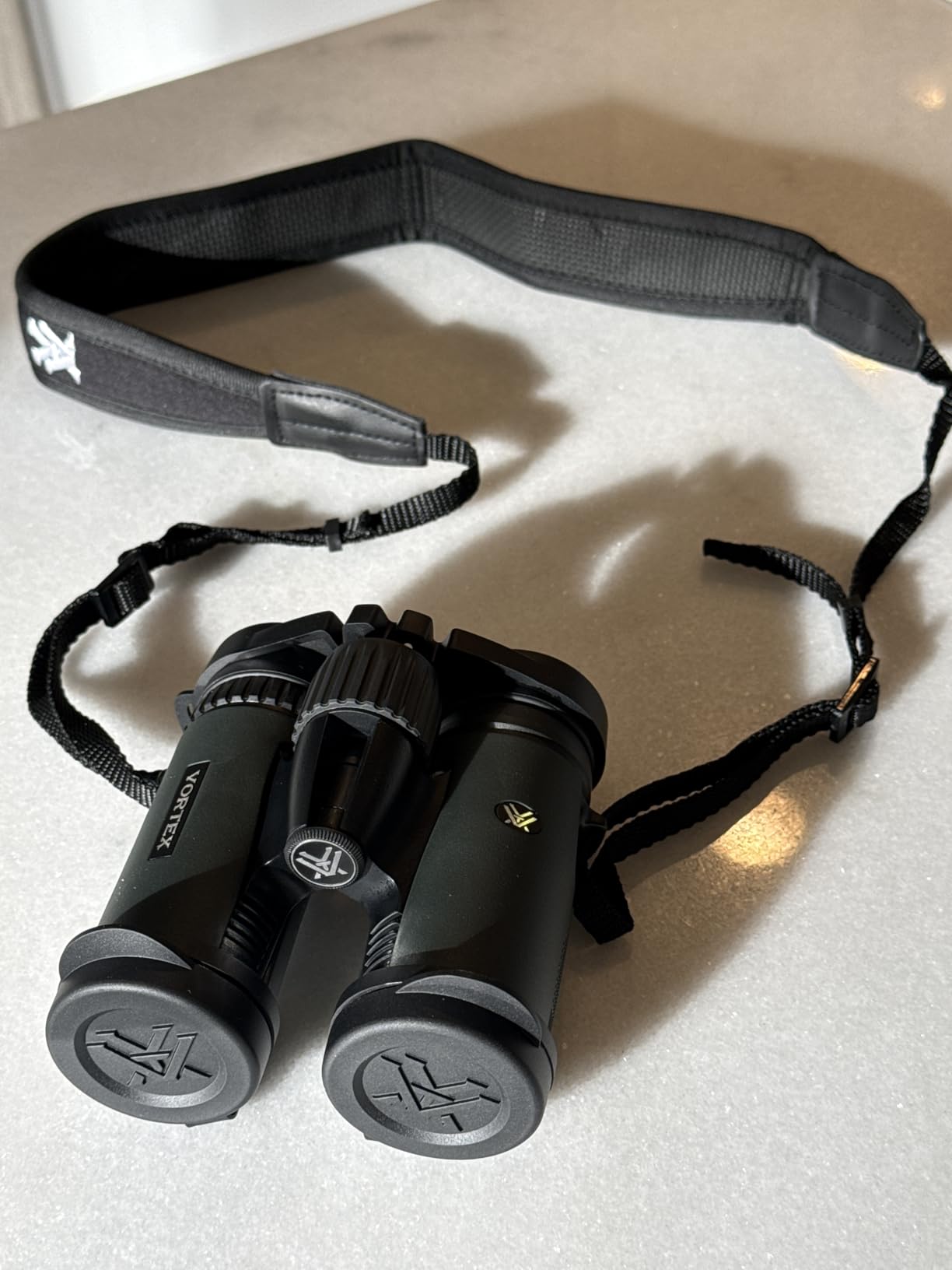 Vortex Optics Diamondback HD 10x42 Binoculars - HD Optical System, Non-slip Grip, Waterproof, Fogproof, Shockproof, Included GlassPak - Unlimited, Unconditional Warranty customer photo 1