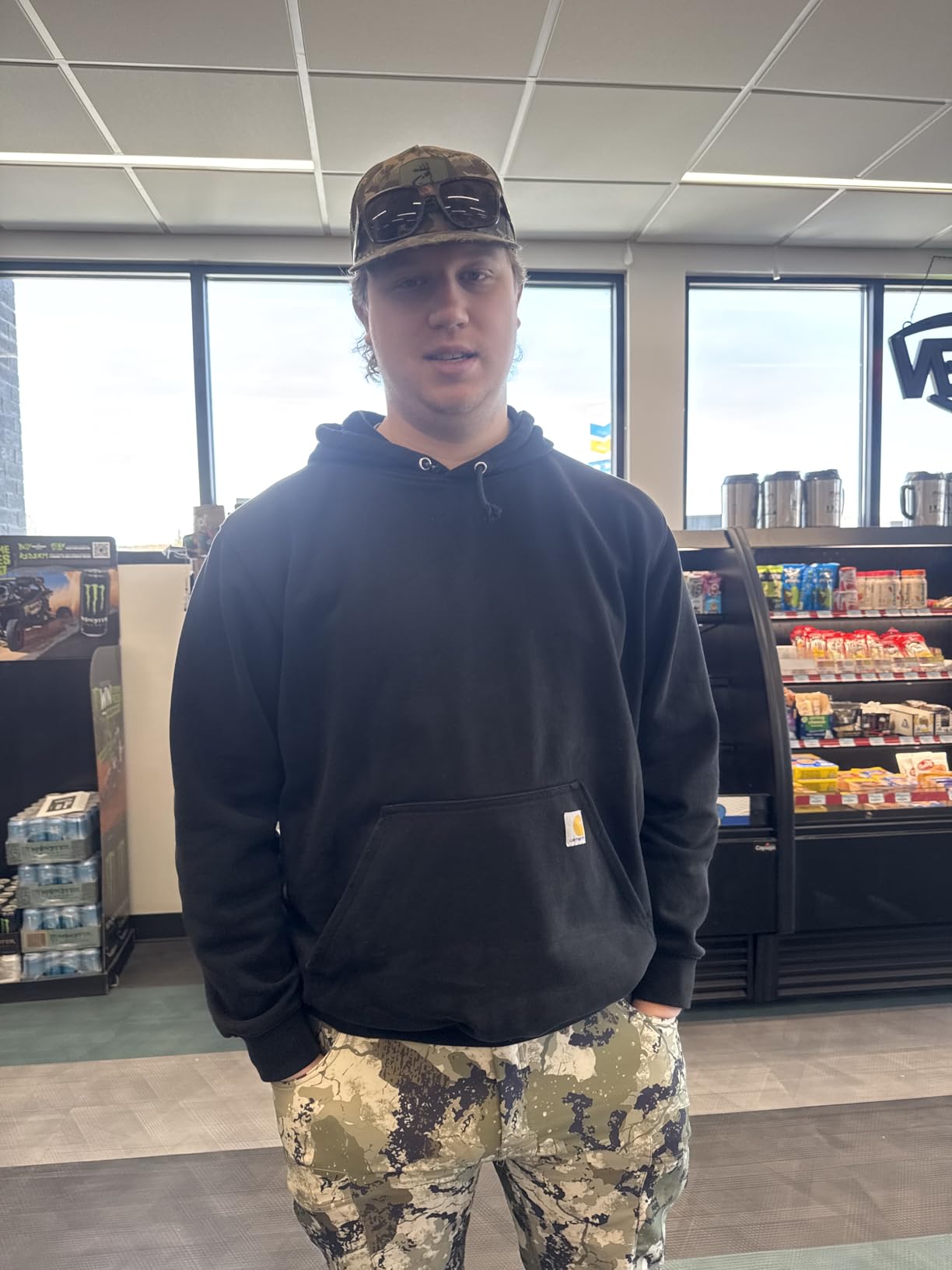 Vortex Optics Diamondback HD 10x42 Binoculars - HD Optical System, Non-slip Grip, Waterproof, Fogproof, Shockproof, Included GlassPak - Unlimited, Unconditional Warranty customer photo 2