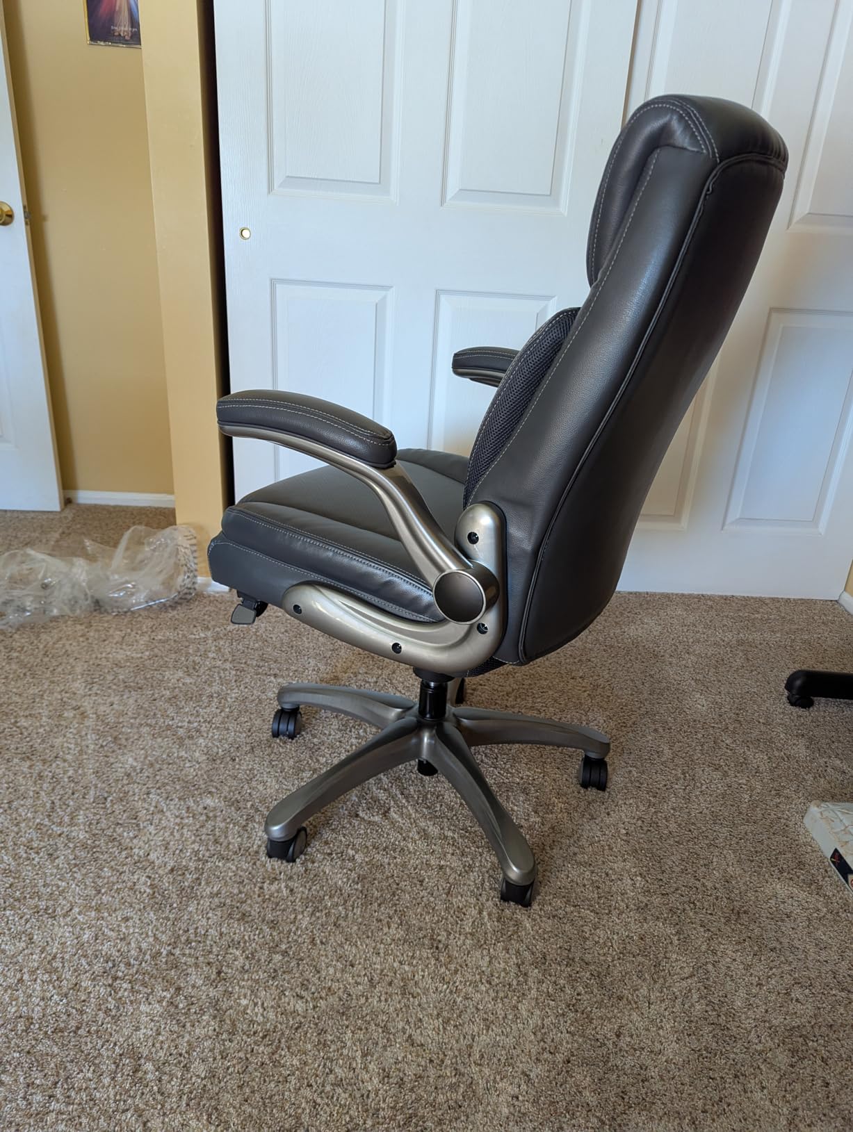 Amazon Basics Ergonomic Executive Office Desk Chair with Lumbar Support, Flip-up Armrests, Adjustable Height, Cream Leather customer photo 2