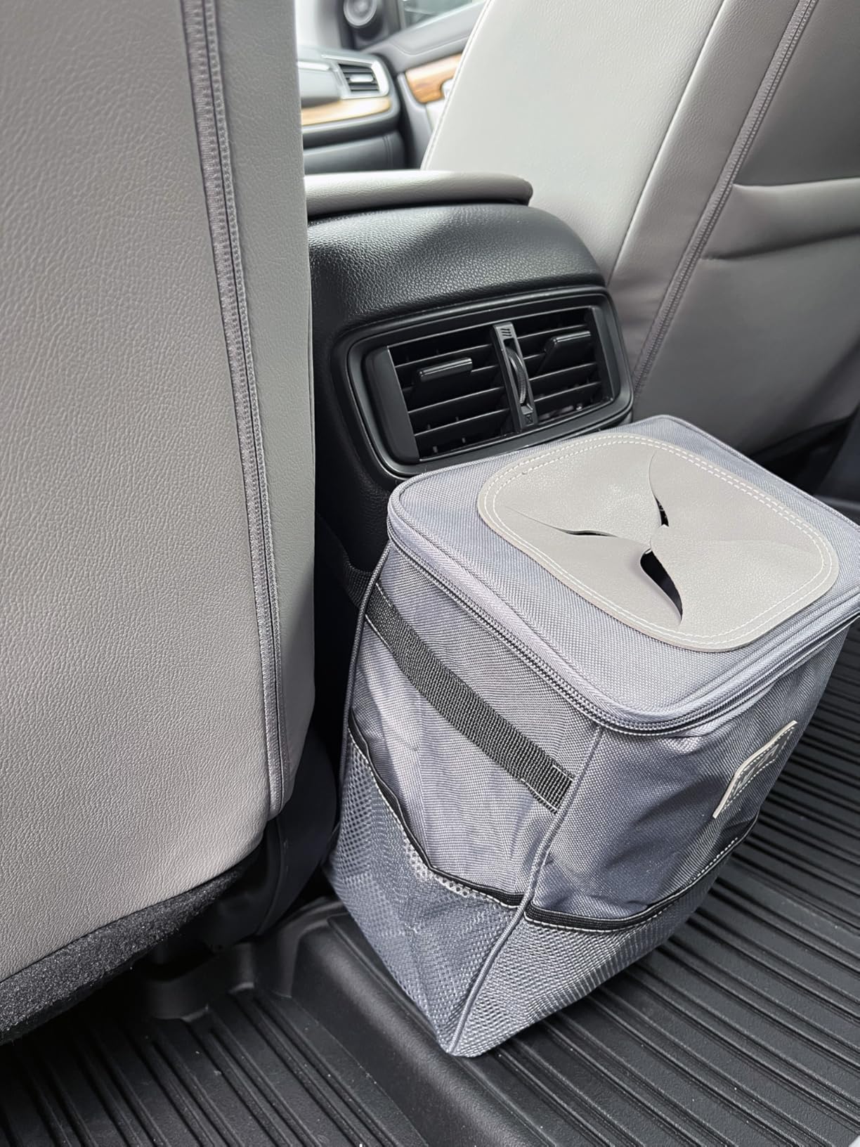 HOTOR Car Trash Can with Lid and Storage Pockets - 100% Leak-Proof Organizer, Waterproof Garbage Can, Multipurpose Trash Bin for Car, 2 Gallons, Black customer photo 1