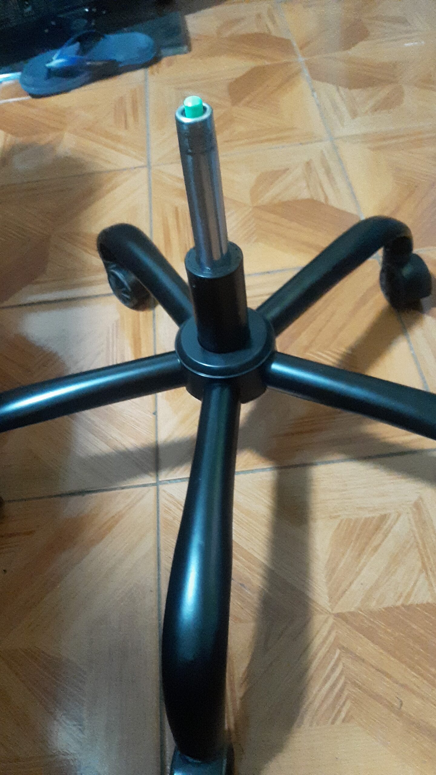 MASTERY MART 28 Inch Office Chair Base Replacement, 2500 lbs Capacity, Heavy-Duty Metal Base for Swivel Gaming Chair, Universal Caster Hole, Matte Black customer photo 1