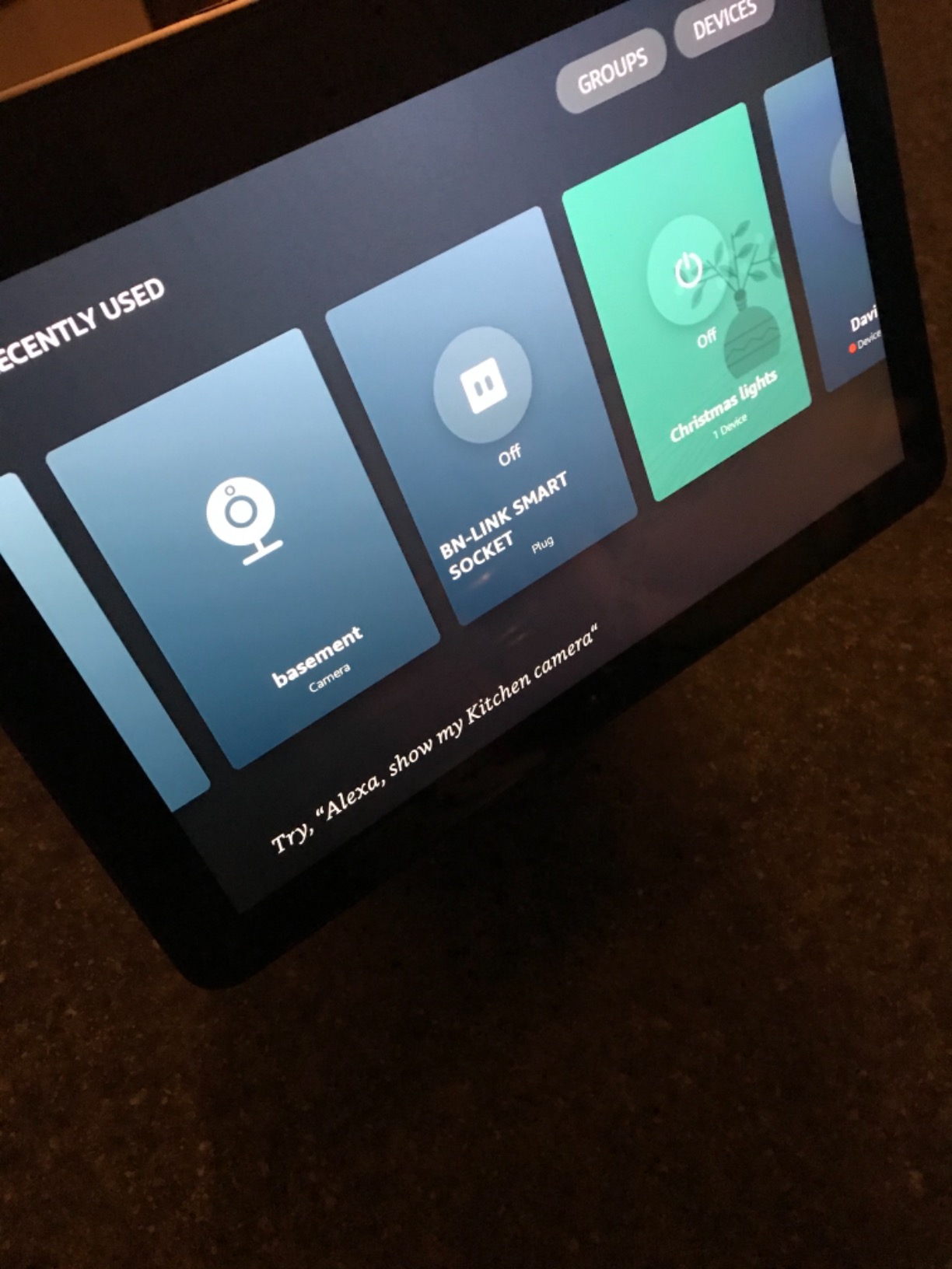 Echo Show 10 (newest model), HD smart display with premium sound, motion and Alexa, Charcoal customer photo 2