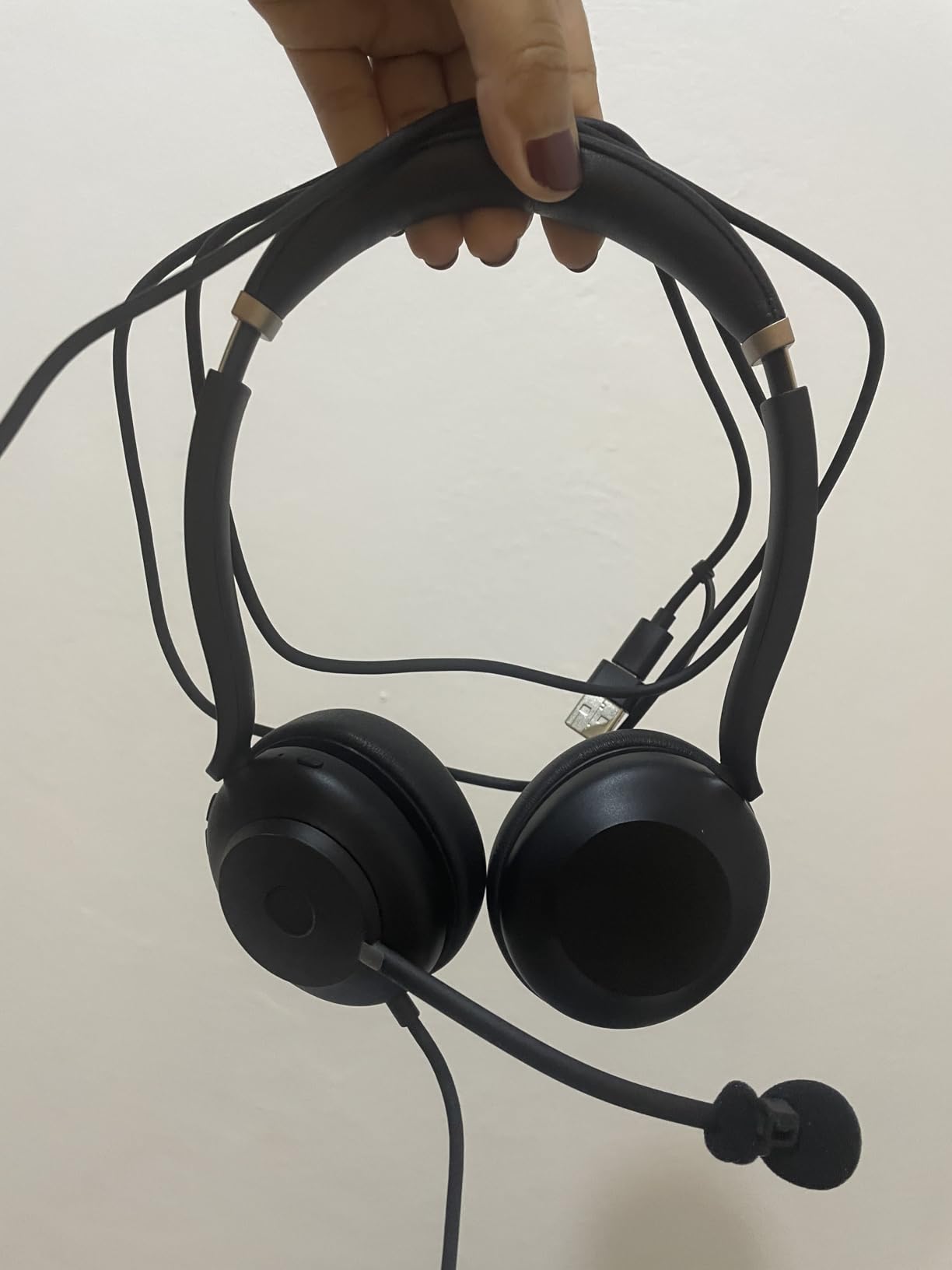 Phinus 10 Pack Lapel Microphone Windscreen, Headset Windscreen, Mic Foam Covers Lavalier Microphone Windscreen for Variety of Headset Microphone, Tough Sponge Material, Noise Reduction, Black customer photo 1