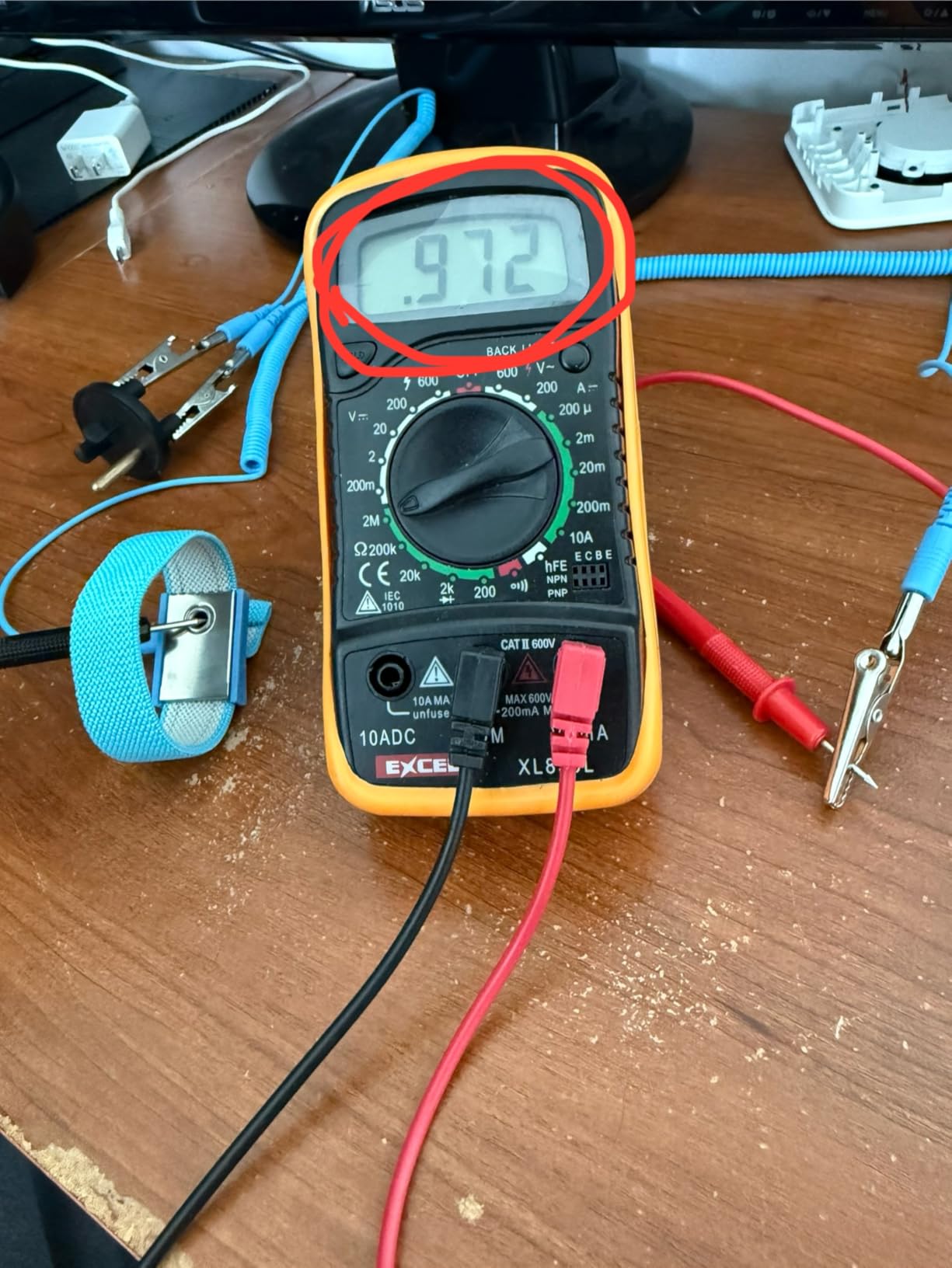 Anti-Static Mat ESD Safe for Electronic Includes ESD Wristband and Grounding Wire, HPFIX Silicone Soldering Repair Mat 932°F Heat Resistant for iPhone iPad iMac, Laptop, Computer, 15.9