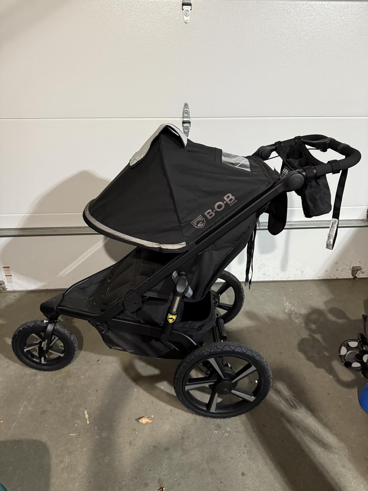 BOB Gear Alterrain Pro Jogging Stroller, All-Weather, SmoothShox Suspension, Black customer photo 2