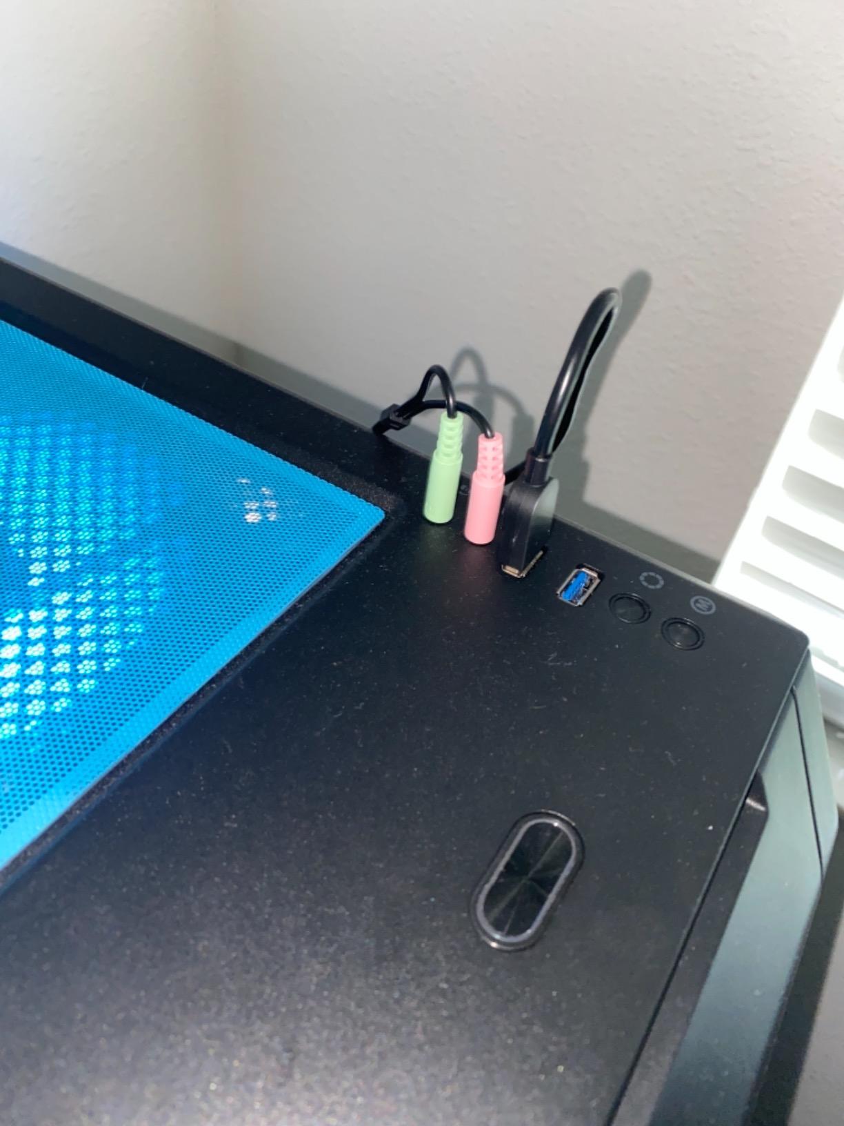 ienza PC Headset/Microphone Splitter Adapter Cable Y-Splitter Compatible with Astro A10 A40, Turtle Beach, HyperX Cloud SteelSeries, Sennheiser, Razer & Other Gaming Smartphone Headsets customer photo 2