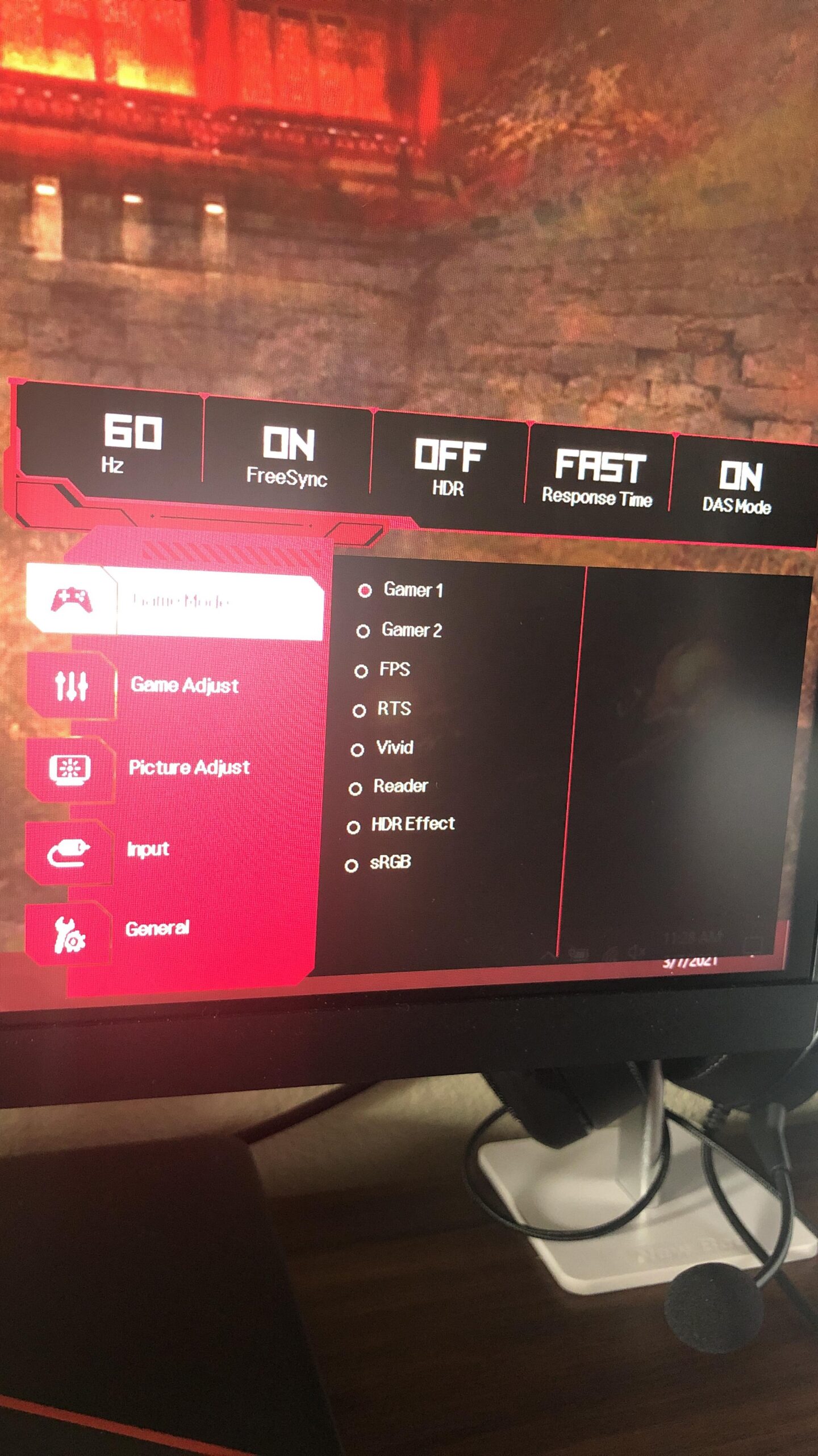 LG 27GL83A-B 27-Inch Ultragear QHD 2560 x 1440 IPS Gaming Monitor, 144Hz, 1ms (GtG), NVIDIA G-SYNC, AMD FreeSync, HDR10, HDMI, DisplayPort, Tilt/Height/Pivot Adjustable Stand, Black customer photo 2