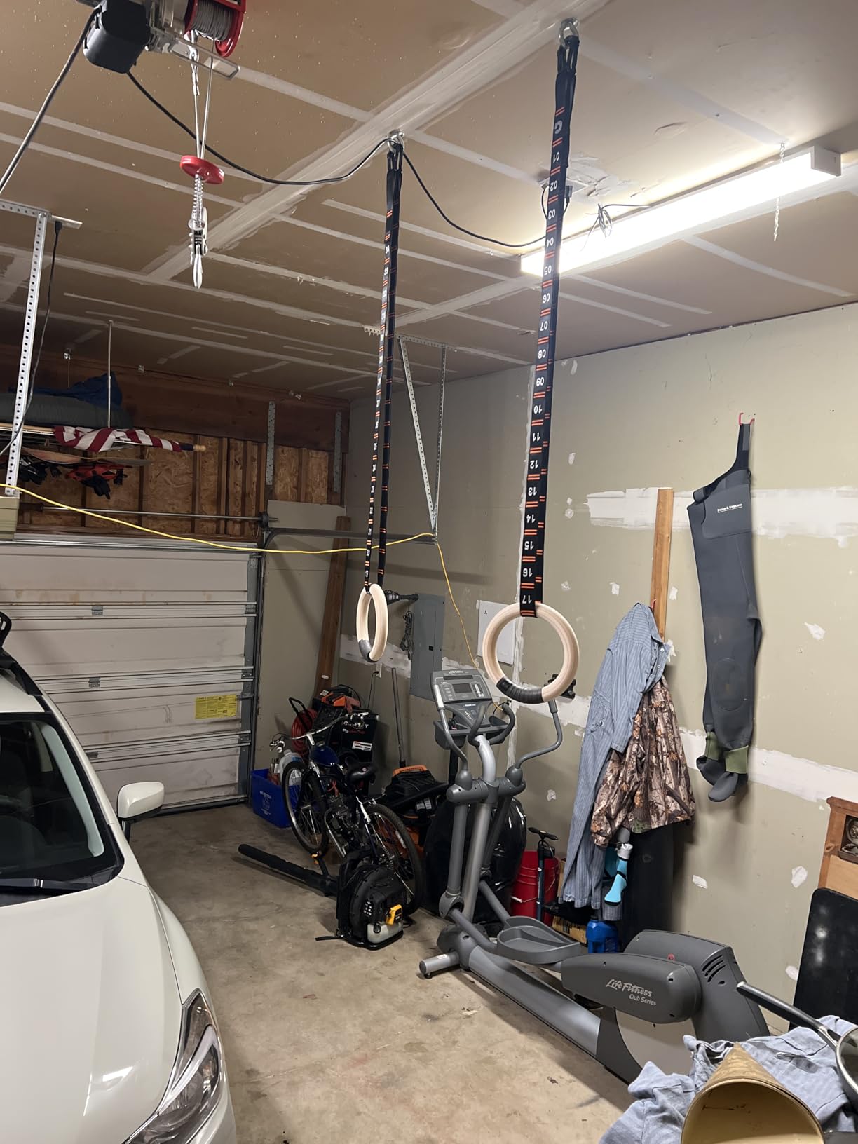 Gonex Wooden Gymnastic Rings with Adjustable Number Straps, Olympic Rings for Gym, Workout, Exercise, Outdoor Training, Quick Install Carabiner, 8.5 ft Straps Pull Up Non-Slip Rings customer photo 1