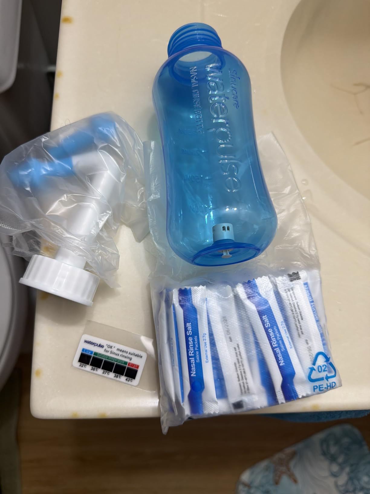 Waterpulse Neti Pot Sinus Rinsing,Nasal Wash Bottle Sinus Rinsing Bottle Cleaner Pressure Irrigation Neti-Pot with Sticker Thermometer for Adult & Kid (300ml with 30 Nasal Wash Salt Packets,Blue) customer photo 2