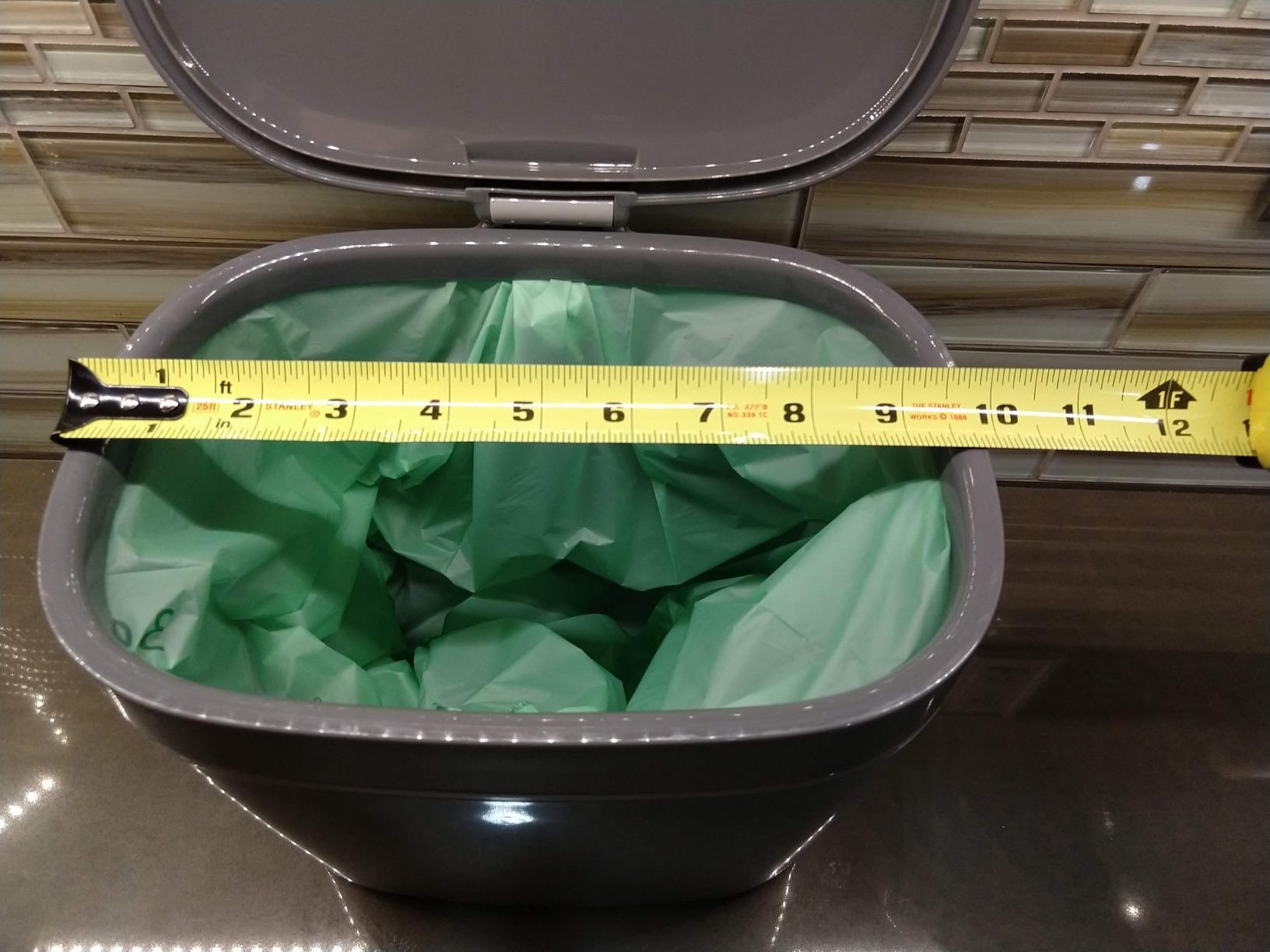 OXO Good Grips EASY-CLEAN COMPOST BIN - CHARCOAL - 1.75 GAL/6.62 L customer photo 2